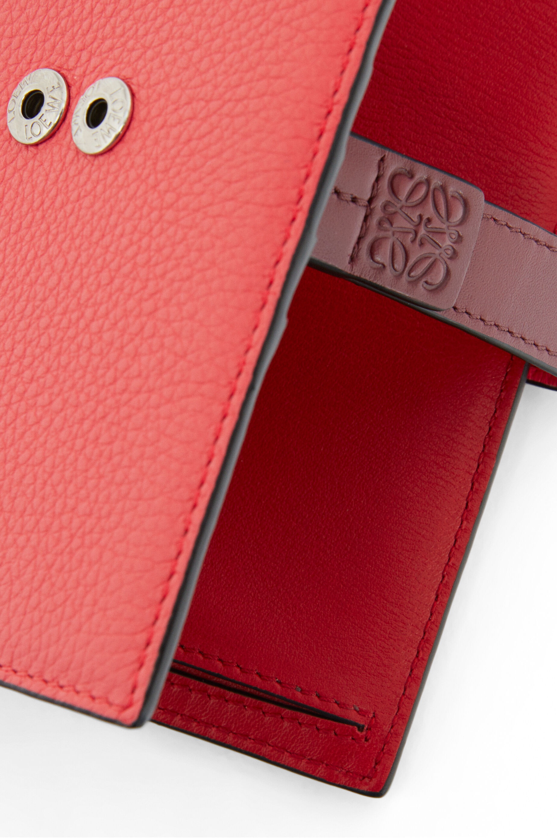 Medium Vertical Wallet in soft grained calfskin - 4