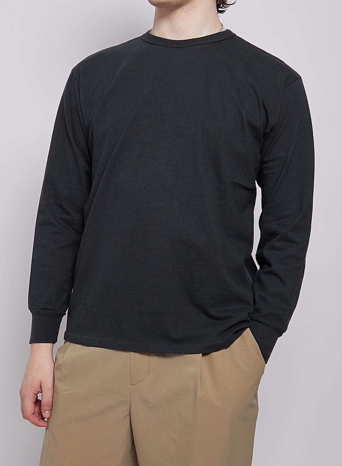 Allevol Heavy Duty Crew Neck Long Sleeve T-Shirt in Black - 3