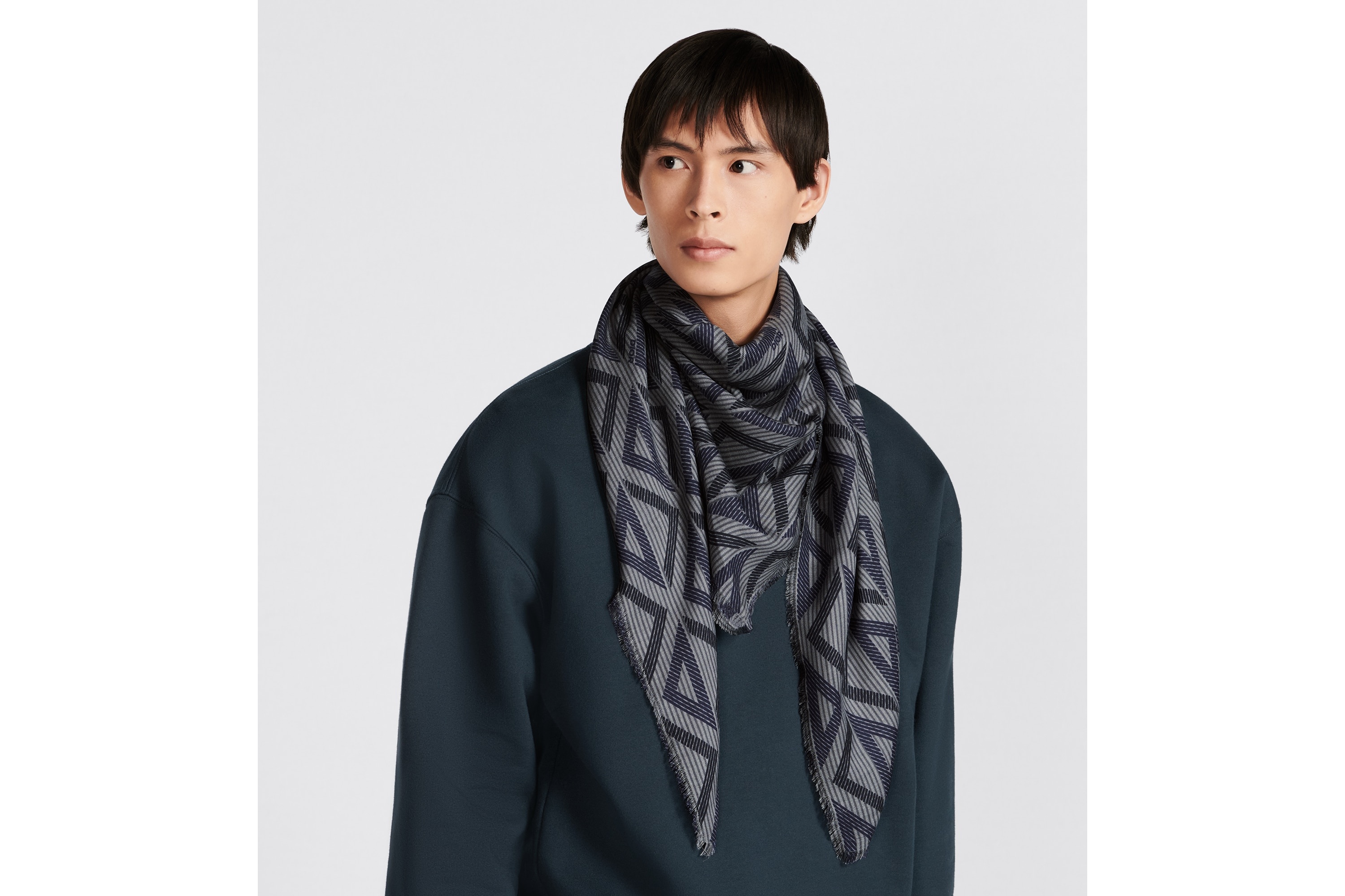 CD Diamond Stole - 4