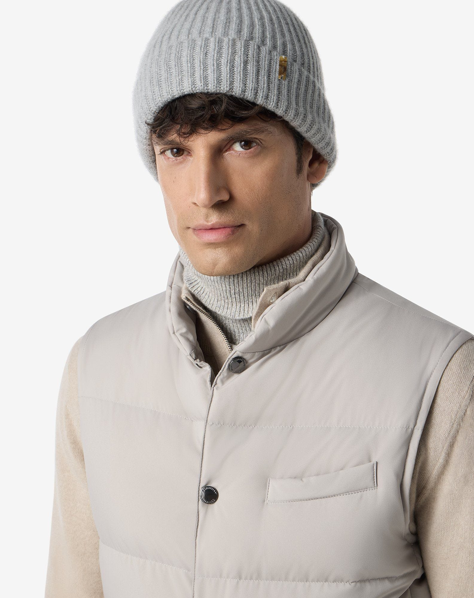 Beige quilted techno poplin gilet - 4