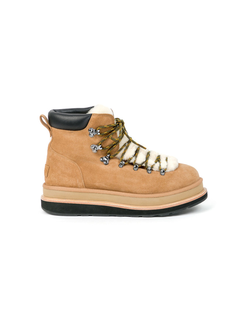 UGG sacai Lace-up Boots 1