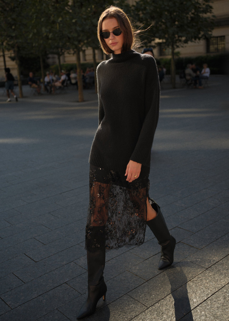 CATHERINE CASHMERE BLEND SWEATER BLACK 6