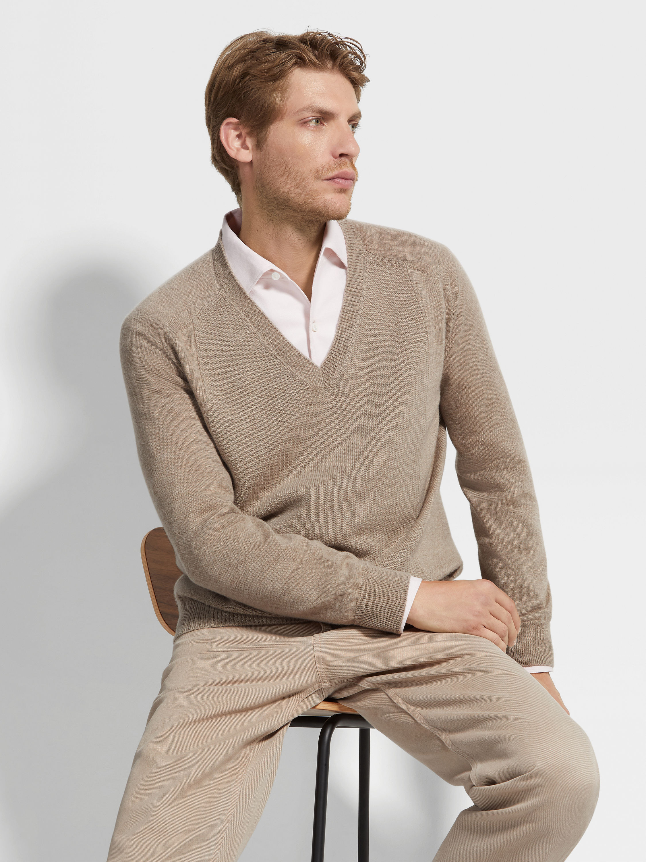 LIGHT TAUPE OASI CASHMERE V-NECK - 3