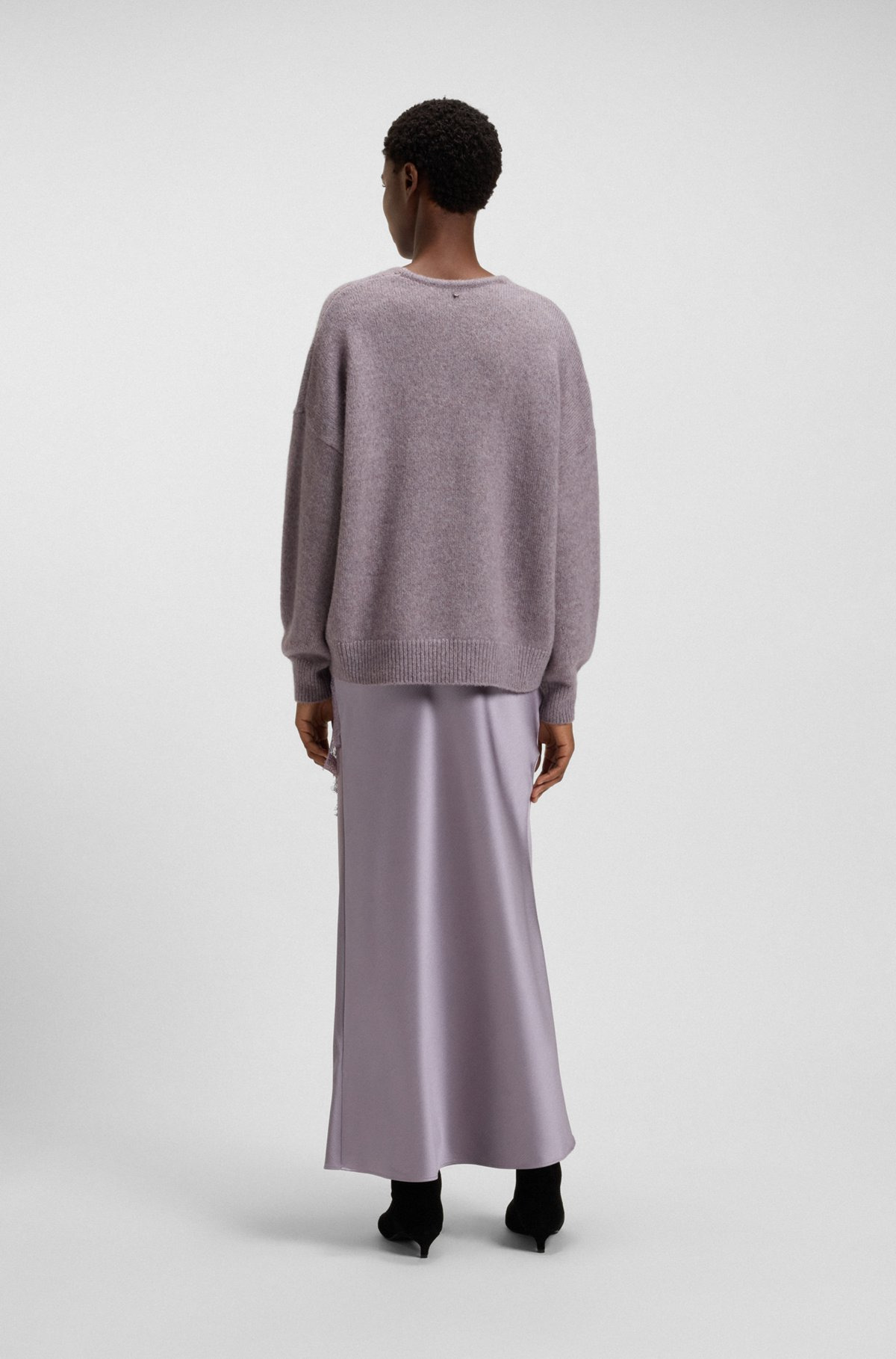 V-NECK SWEATER IN ITALIAN YARN - 4