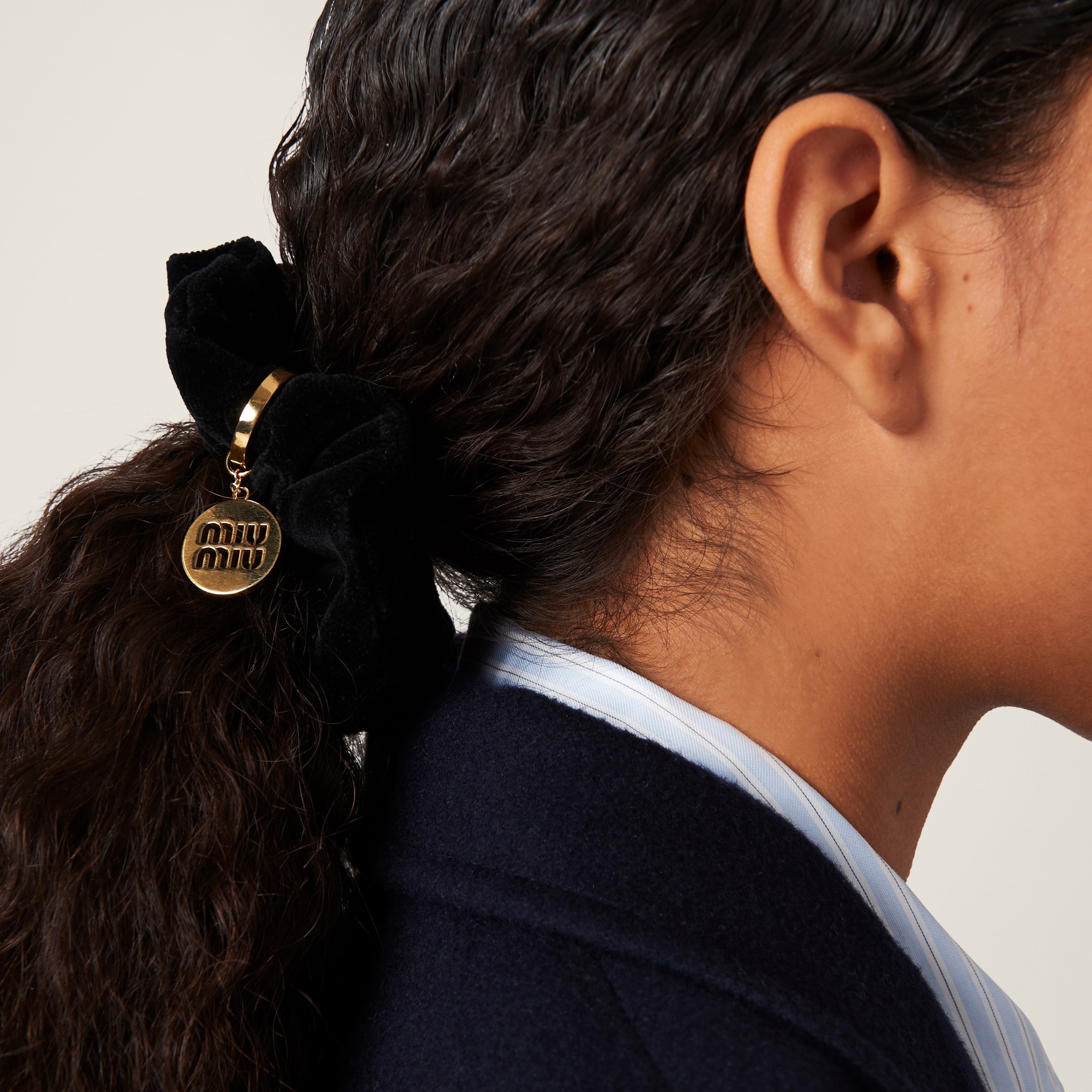 Velvet scrunchie - 1
