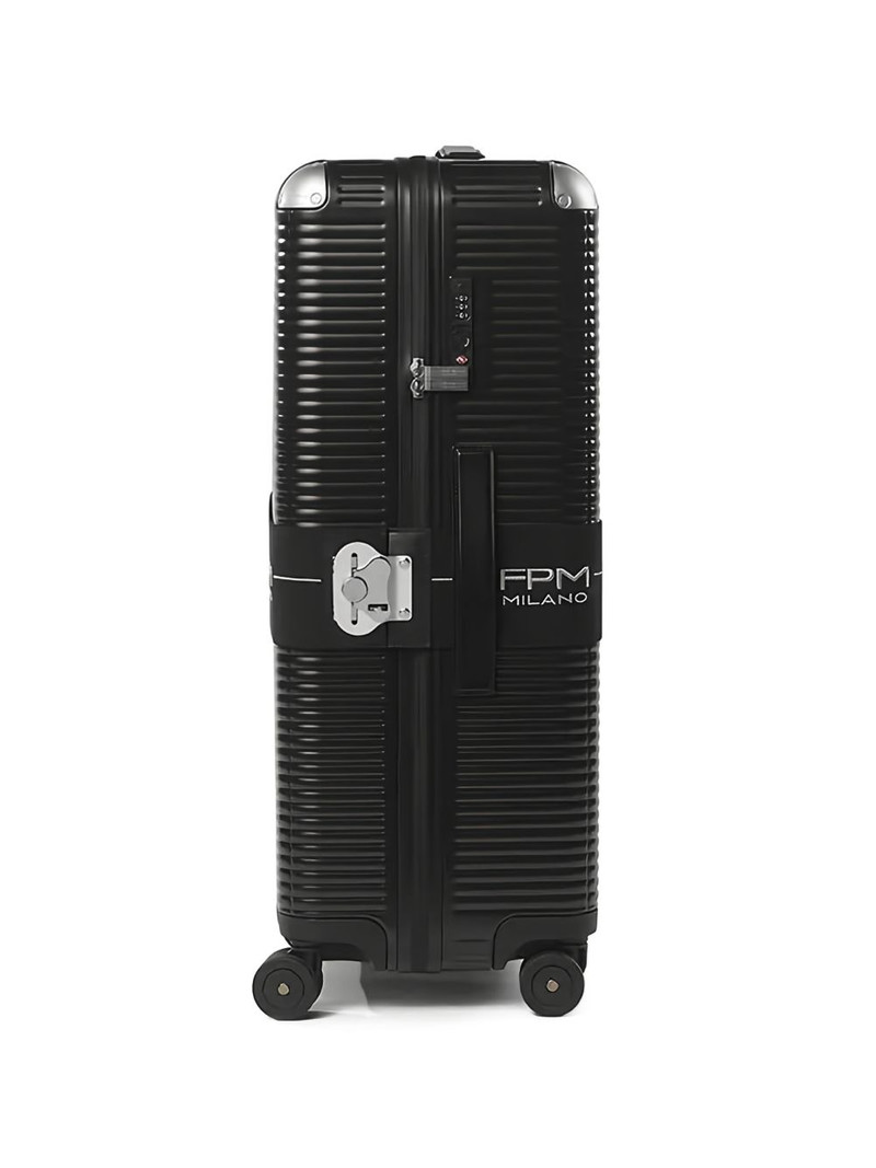 zip corner luggage 3