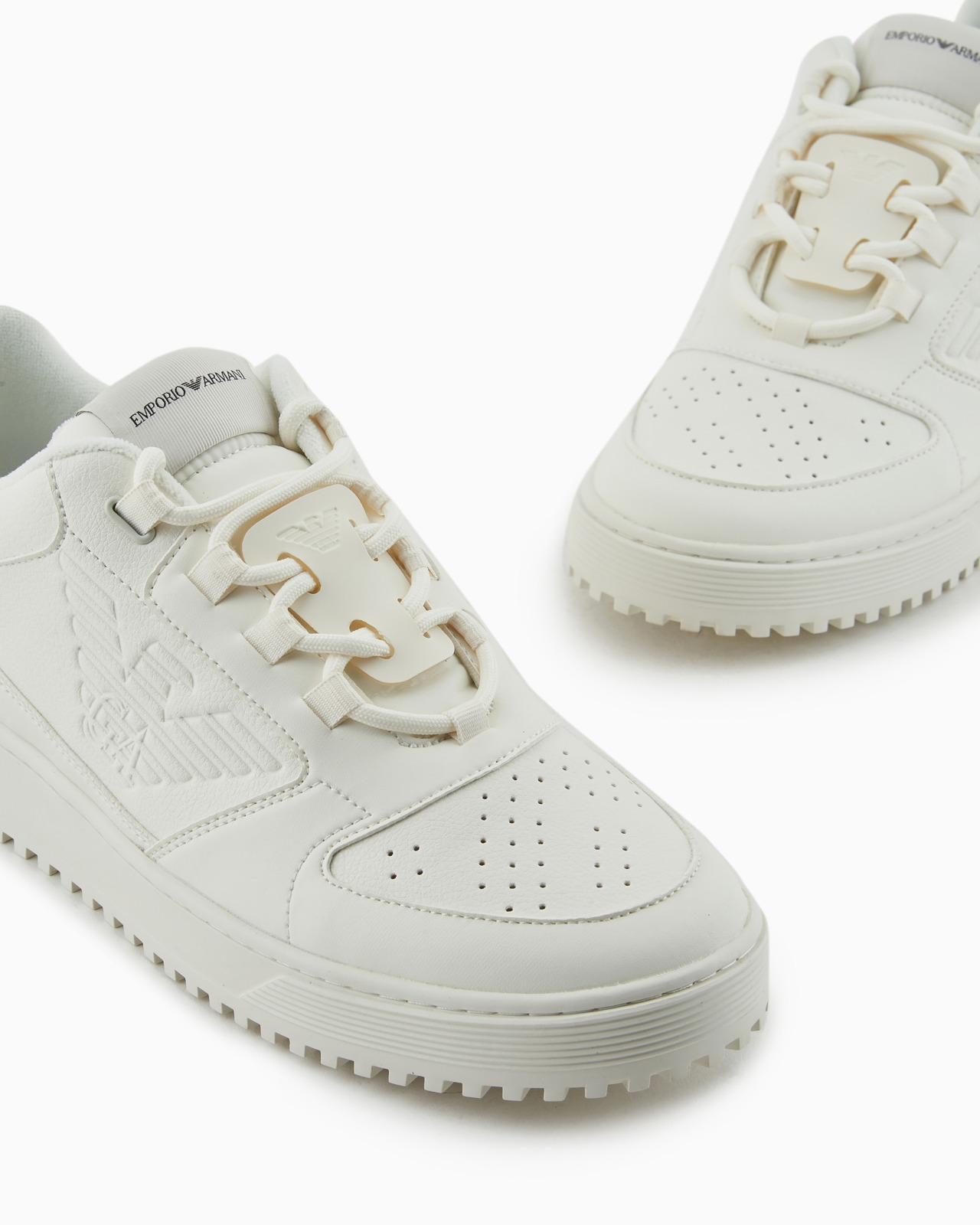 Sneakers with oversized embossed eagle - 5
