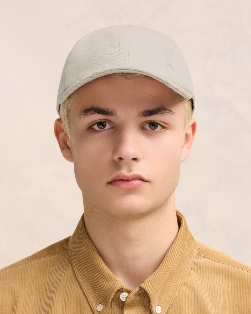 AMI Paris EMBOSSED AMI DE COEUR CAP outlook