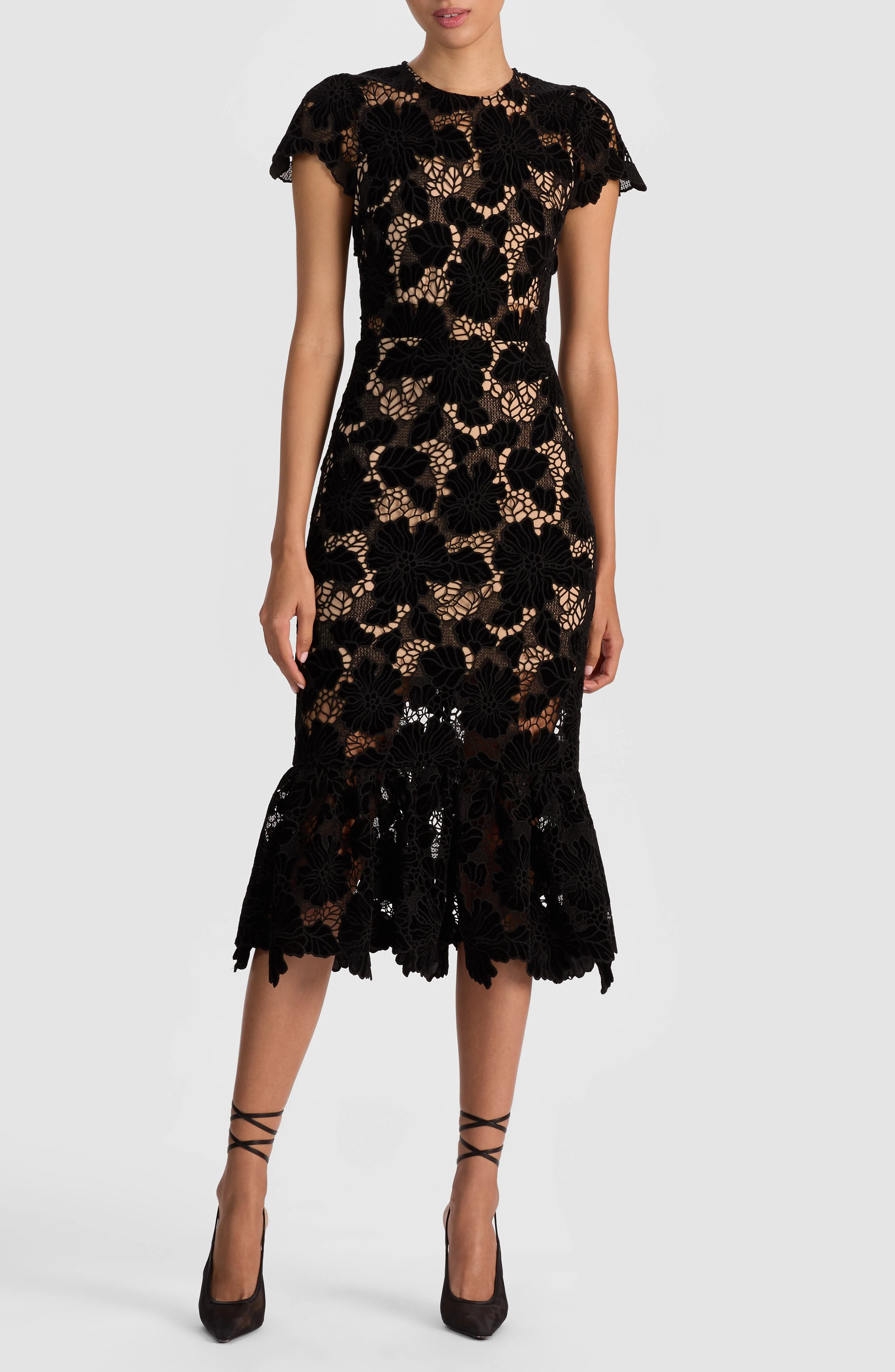 Alice + Olivia Clover Open Back Lace Overlay Midi Dress in Black at Nordstrom - 1