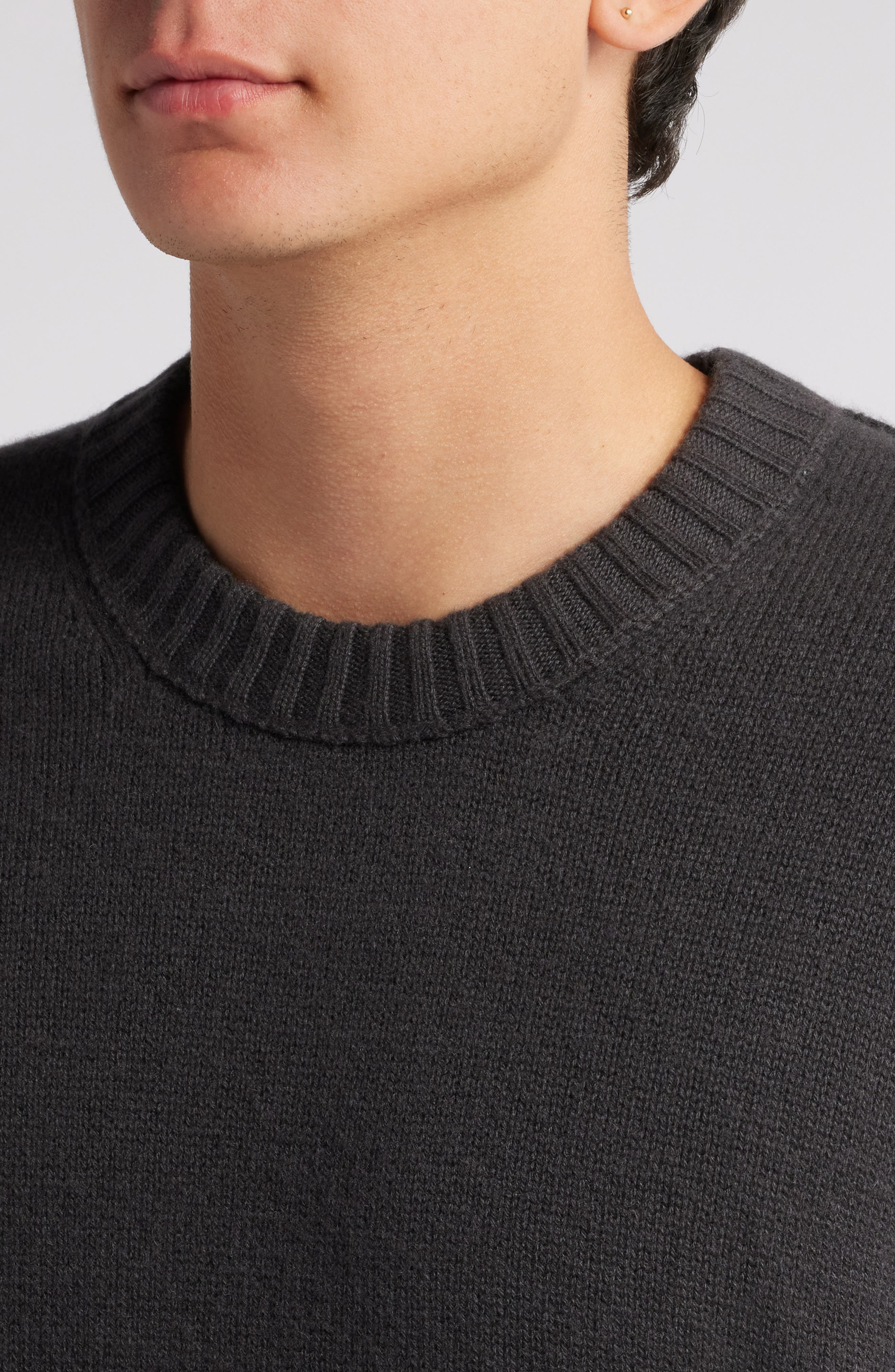 FRAME Cashmere Crewneck Sweater in Dark Grey at Nordstrom - 4