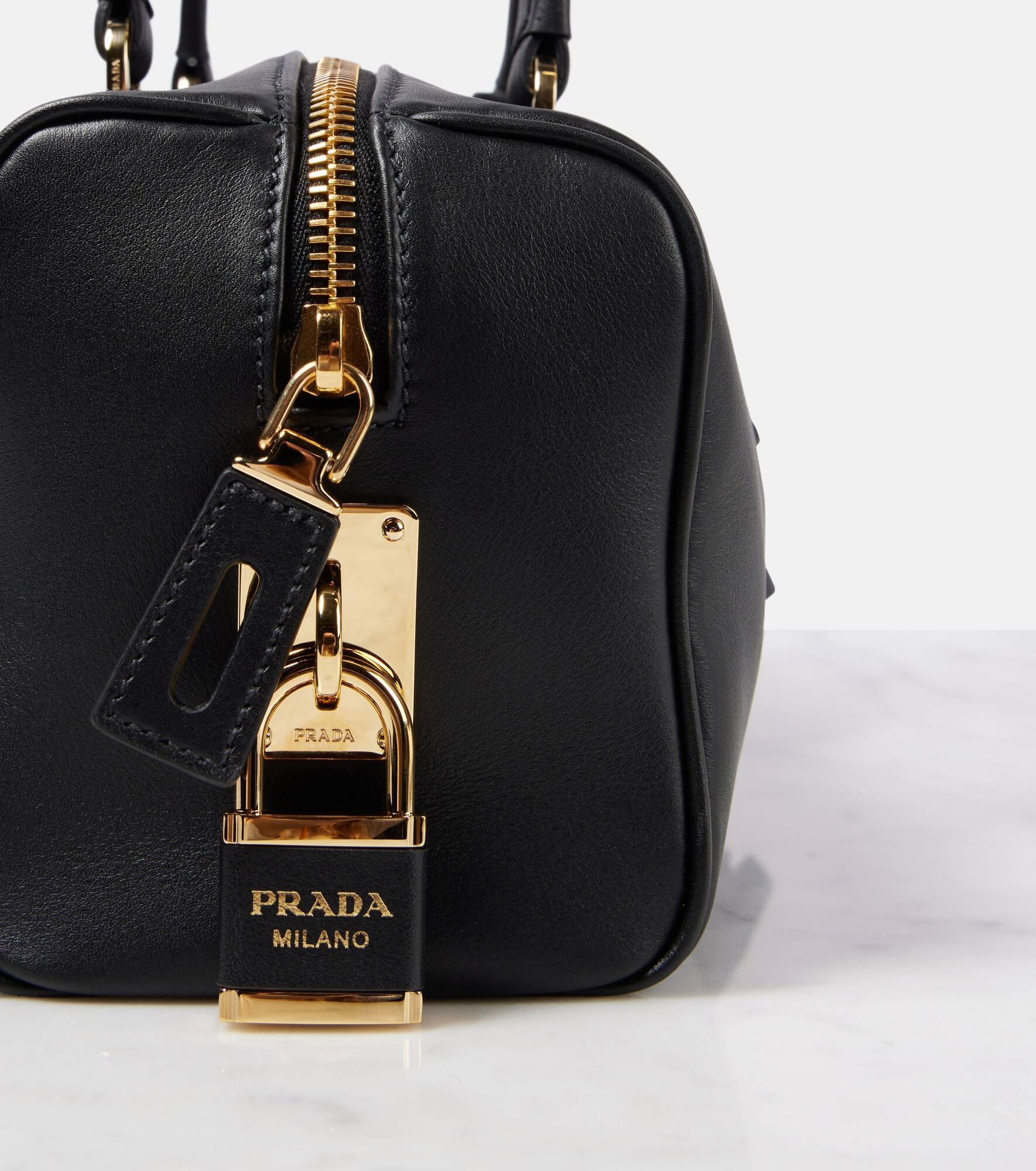 Medium leather shoulder bag - 6