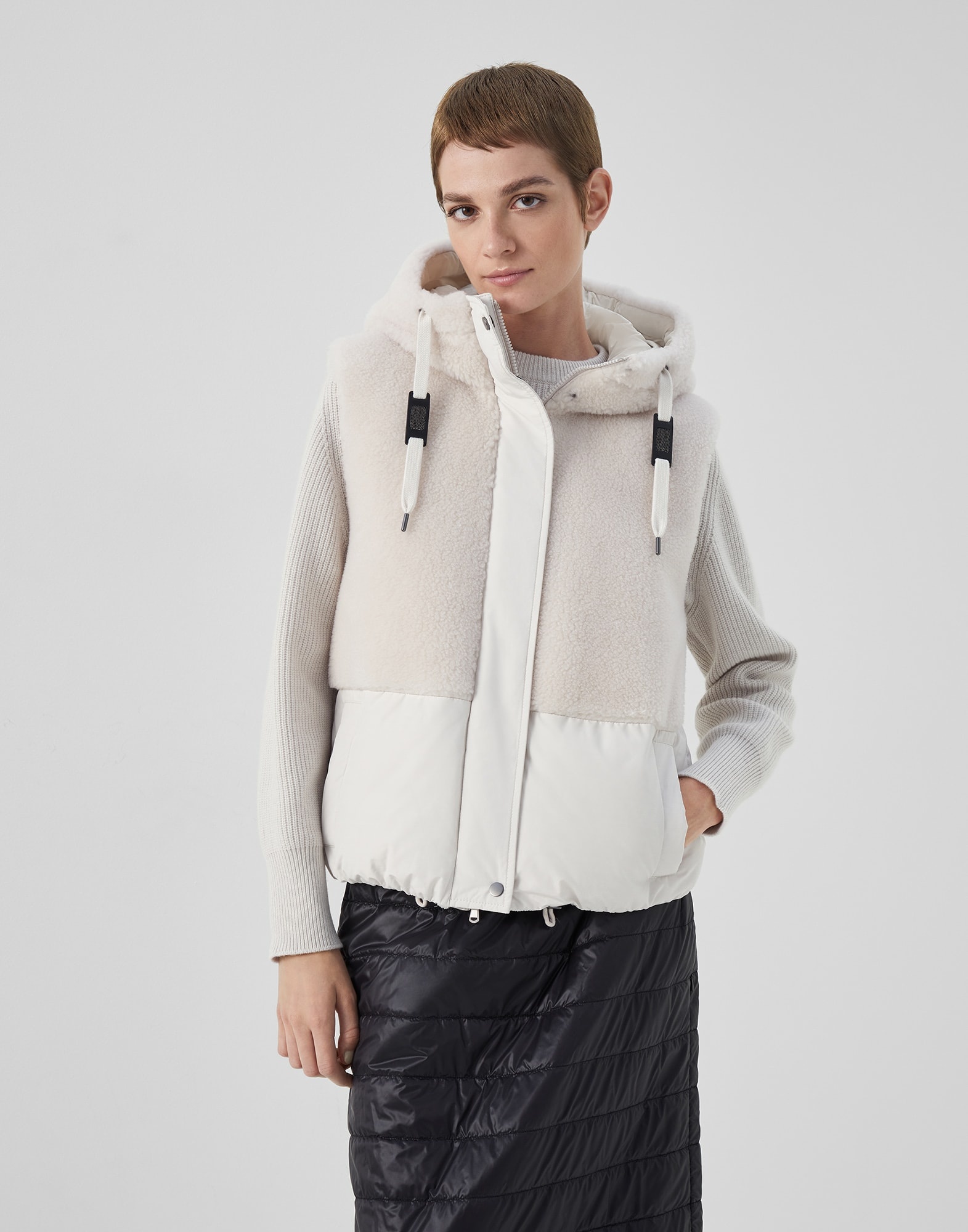 Virgin wool and cashmere fleecy panelled down vest with hood and monili - 1