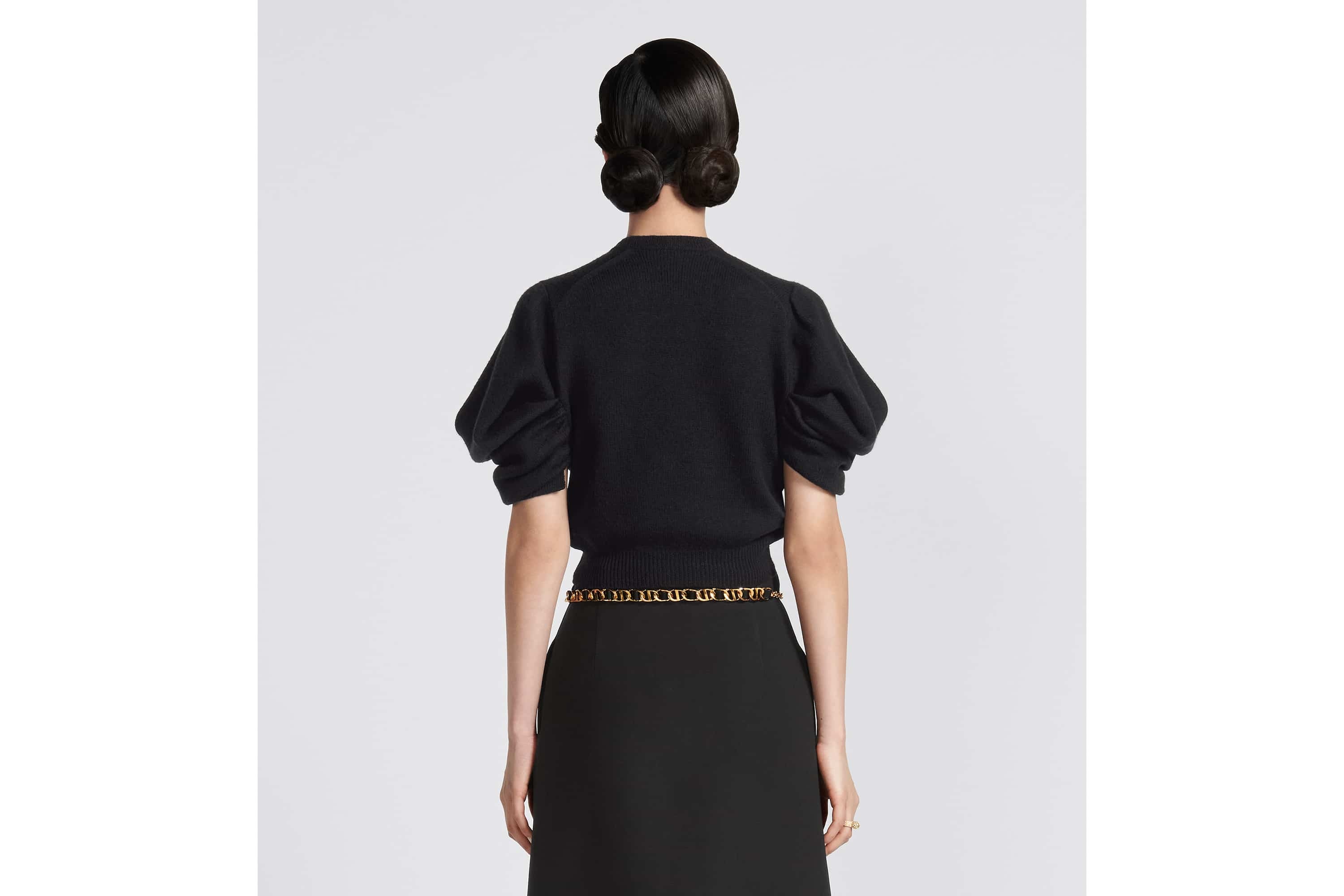 Short-Sleeved Draped Sweater - 5