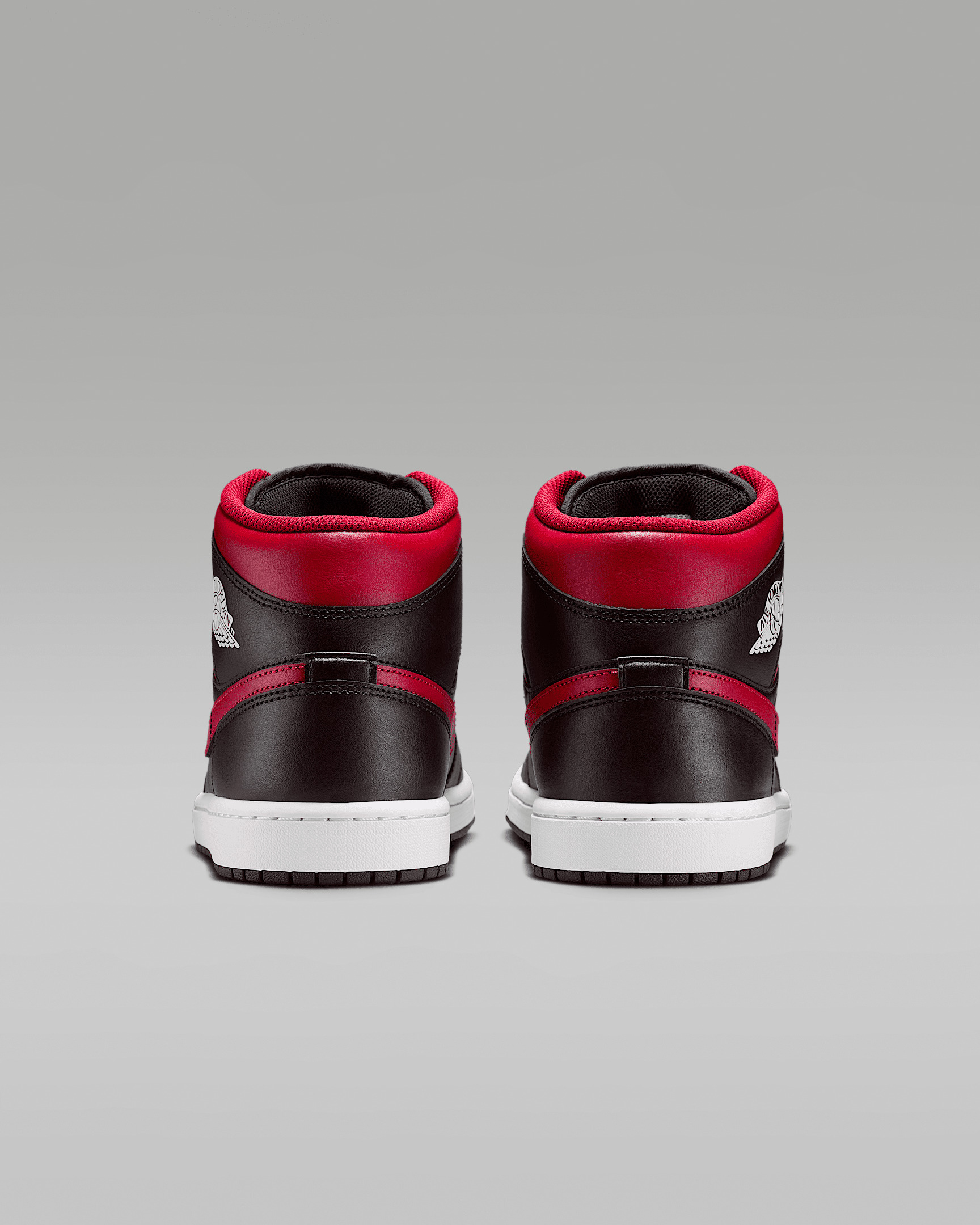 Air Jordan 1 Mid Men's Shoes - 6