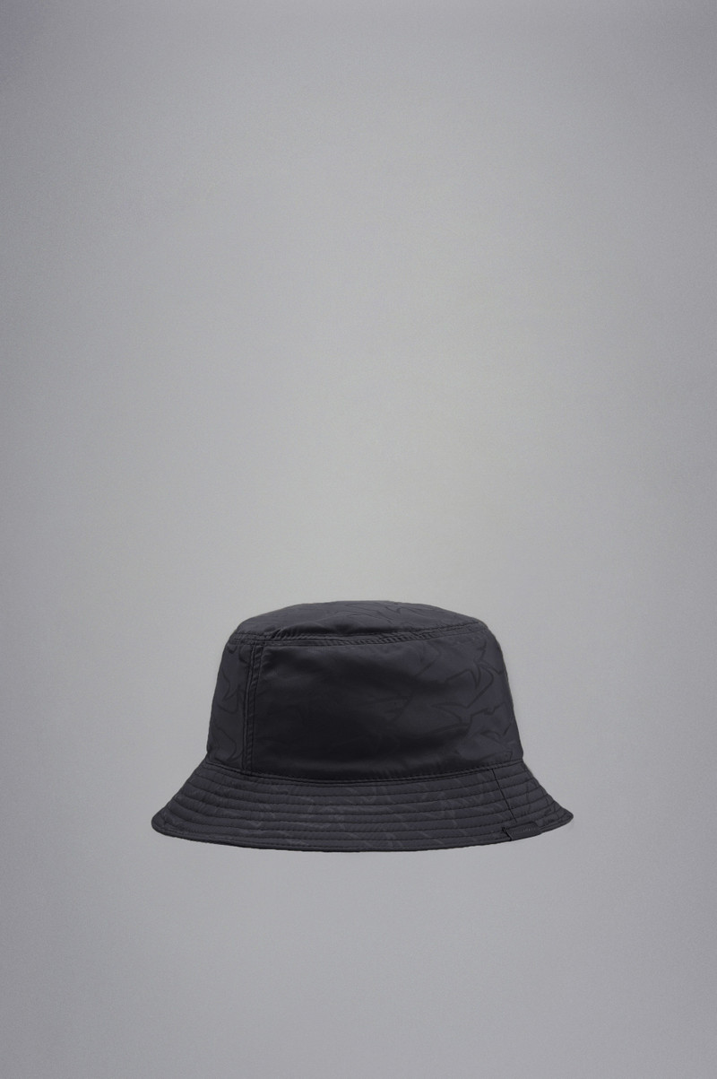 Paul & Shark SHARKS MOTIF BUCKET outlook