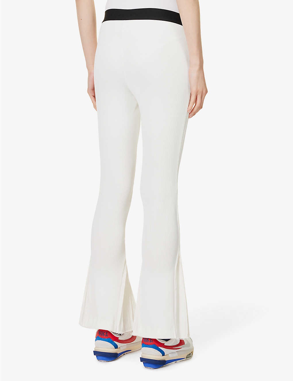 Pleated flared-leg mid-rise cotton trousers - 8