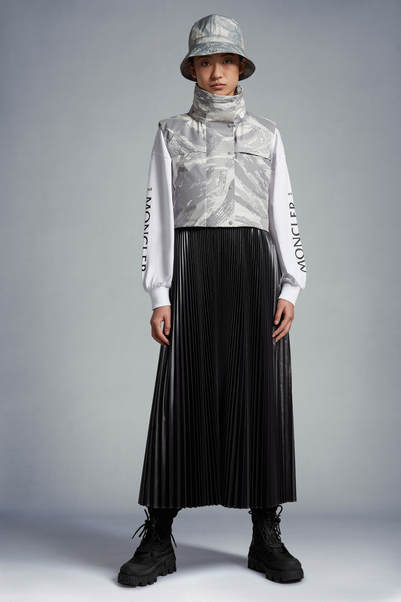 Moncler Vanilis Down Vest outlook