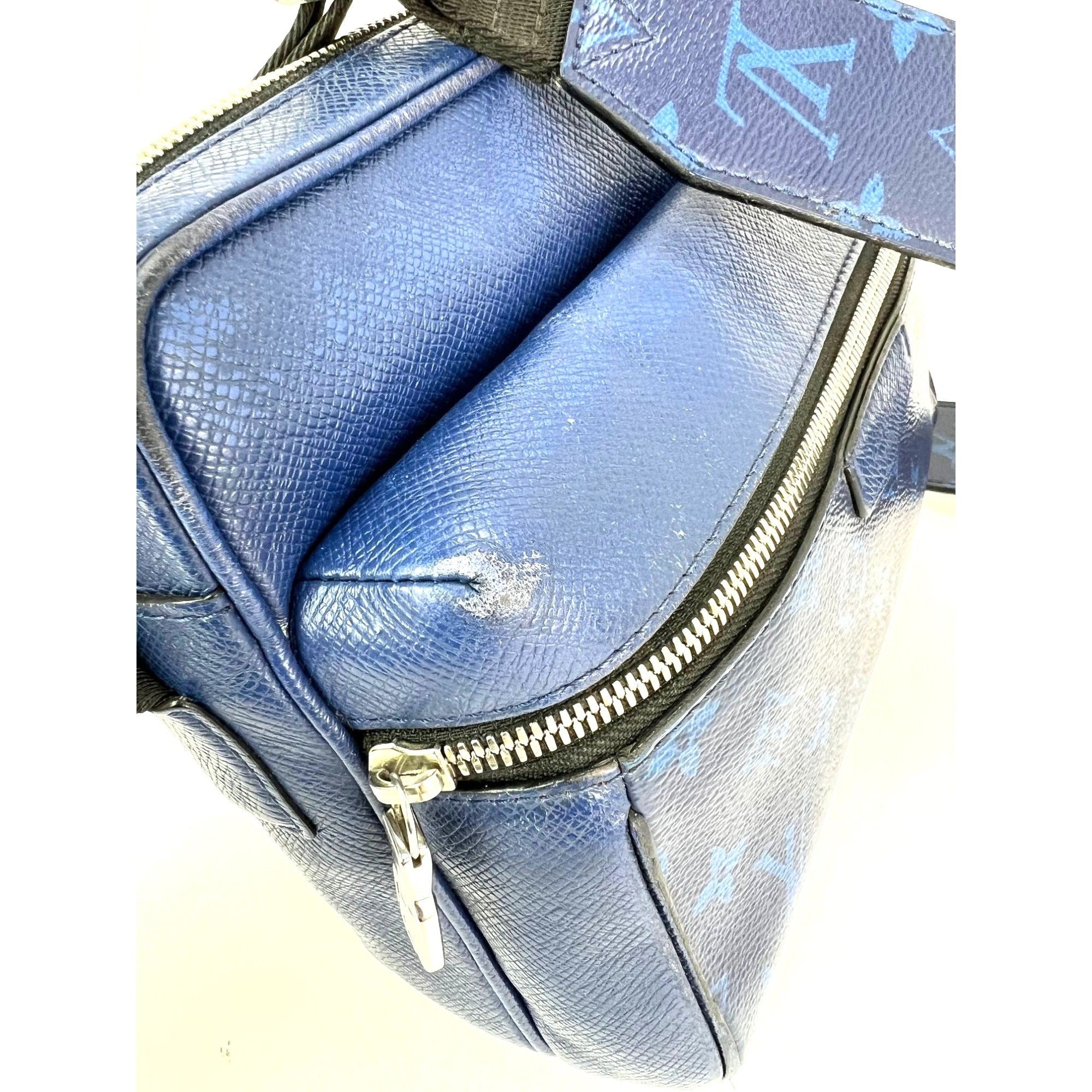 LOUIS VUITTON Taigarama Outdoor Blue Messenger Bag - 13