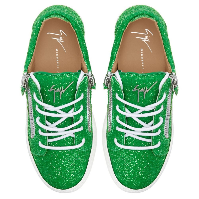 Gail Glitter 4