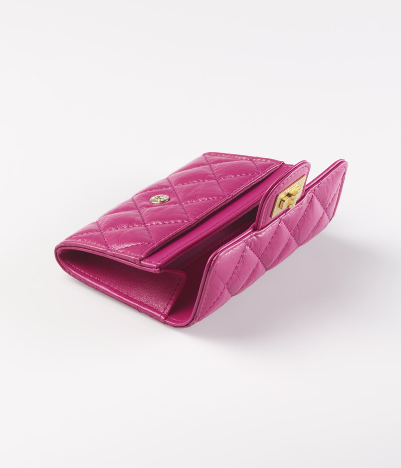 2.55 Flap Card Holder 3