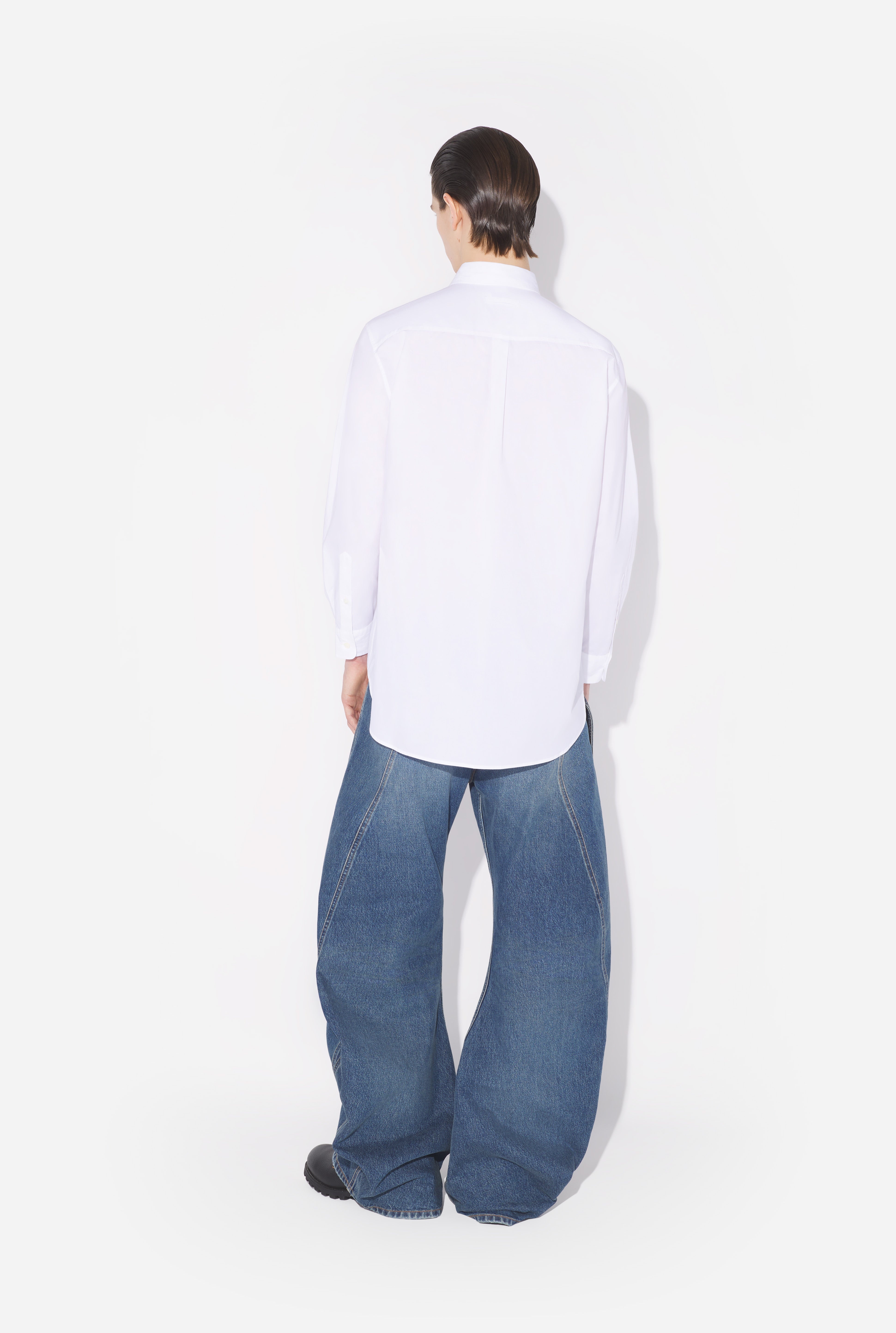 THE OVERSIZED WHITE AIR SHIRT - 6