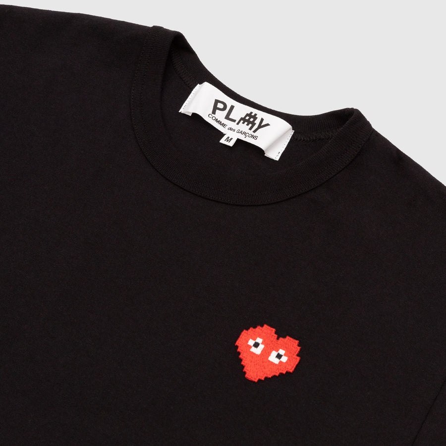 PIXELATED RED HEART S/S T-SHIRT X INVADER - 2