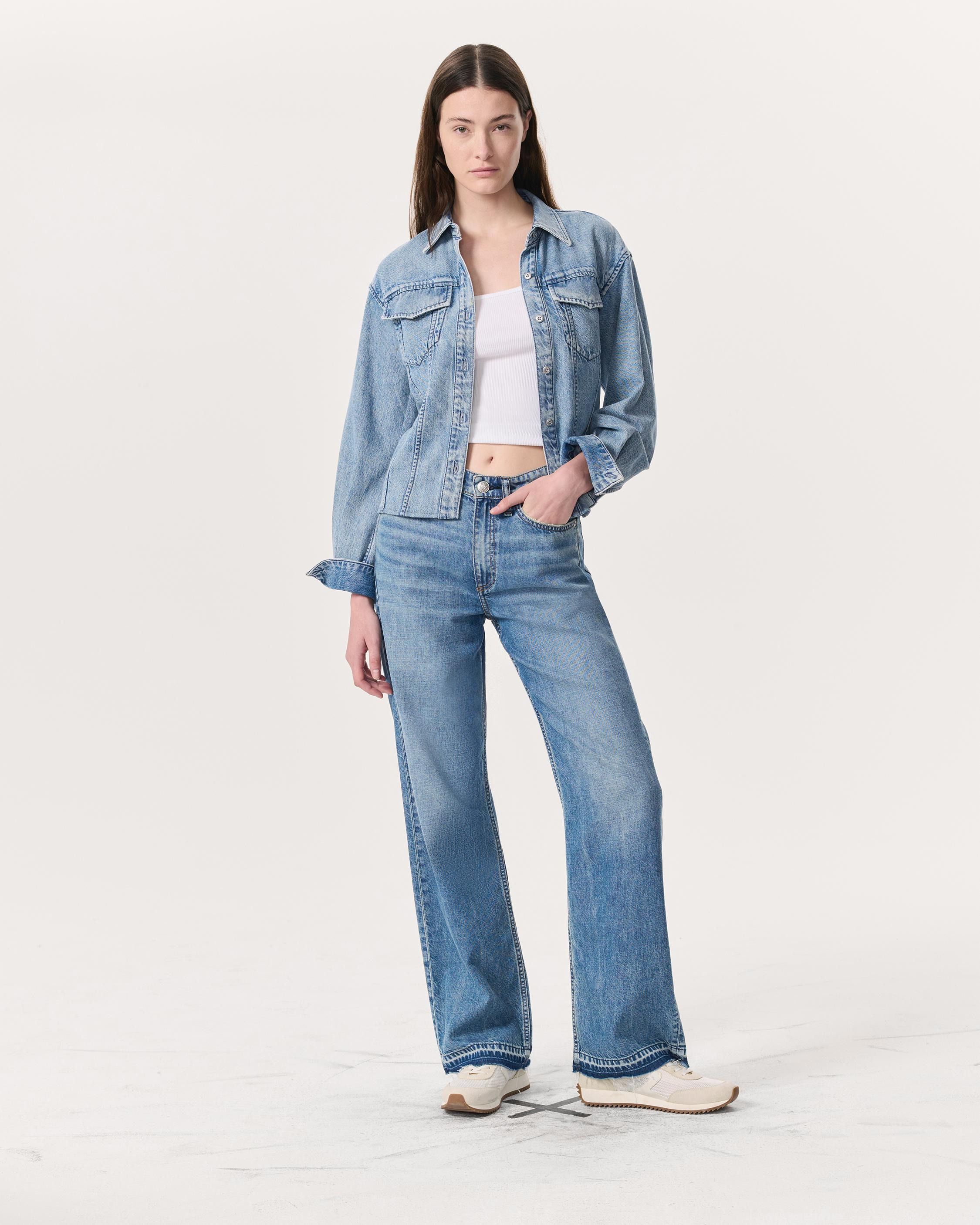 Featherweight Logan Wide-Leg Jeans
Featherweight Denim - 2