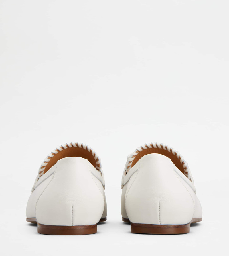 Tod's KATE LOAFERS IN LEATHER - WHITE outlook