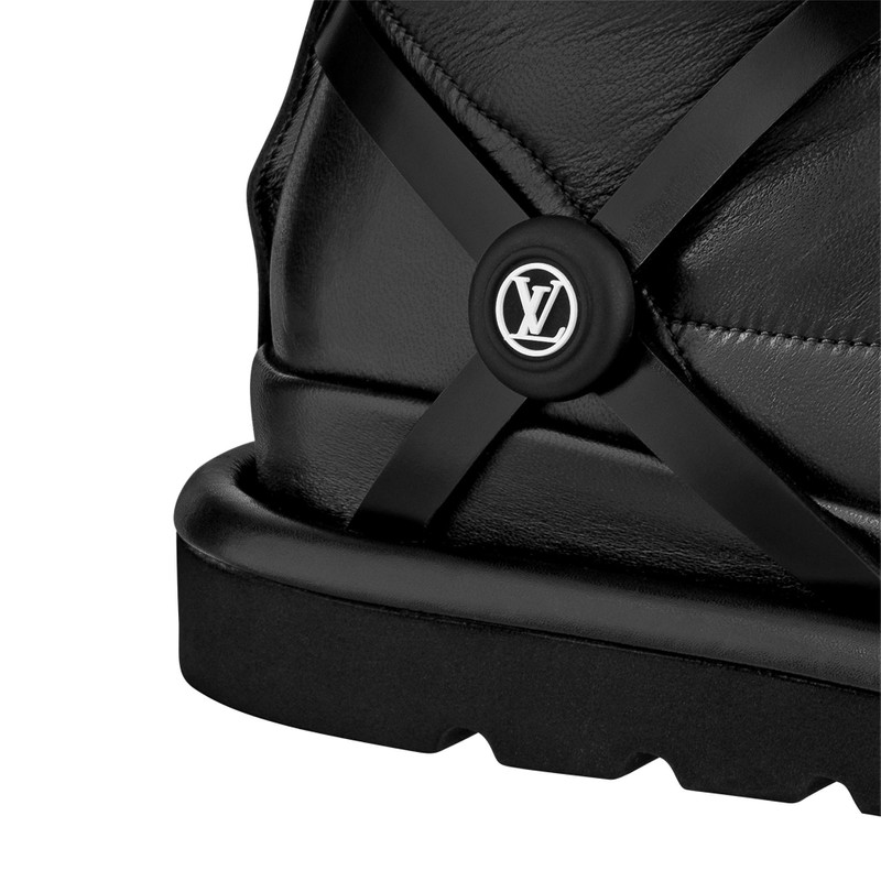 Square Pillow Flat Ankle Boot 3