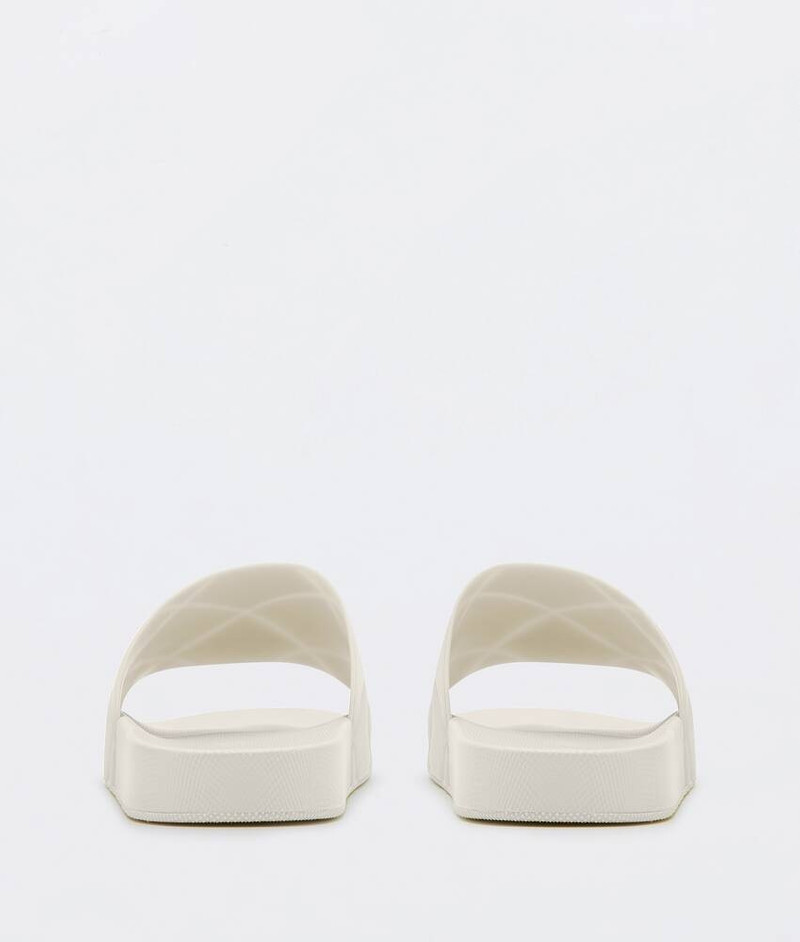 Bottega Veneta slider outlook