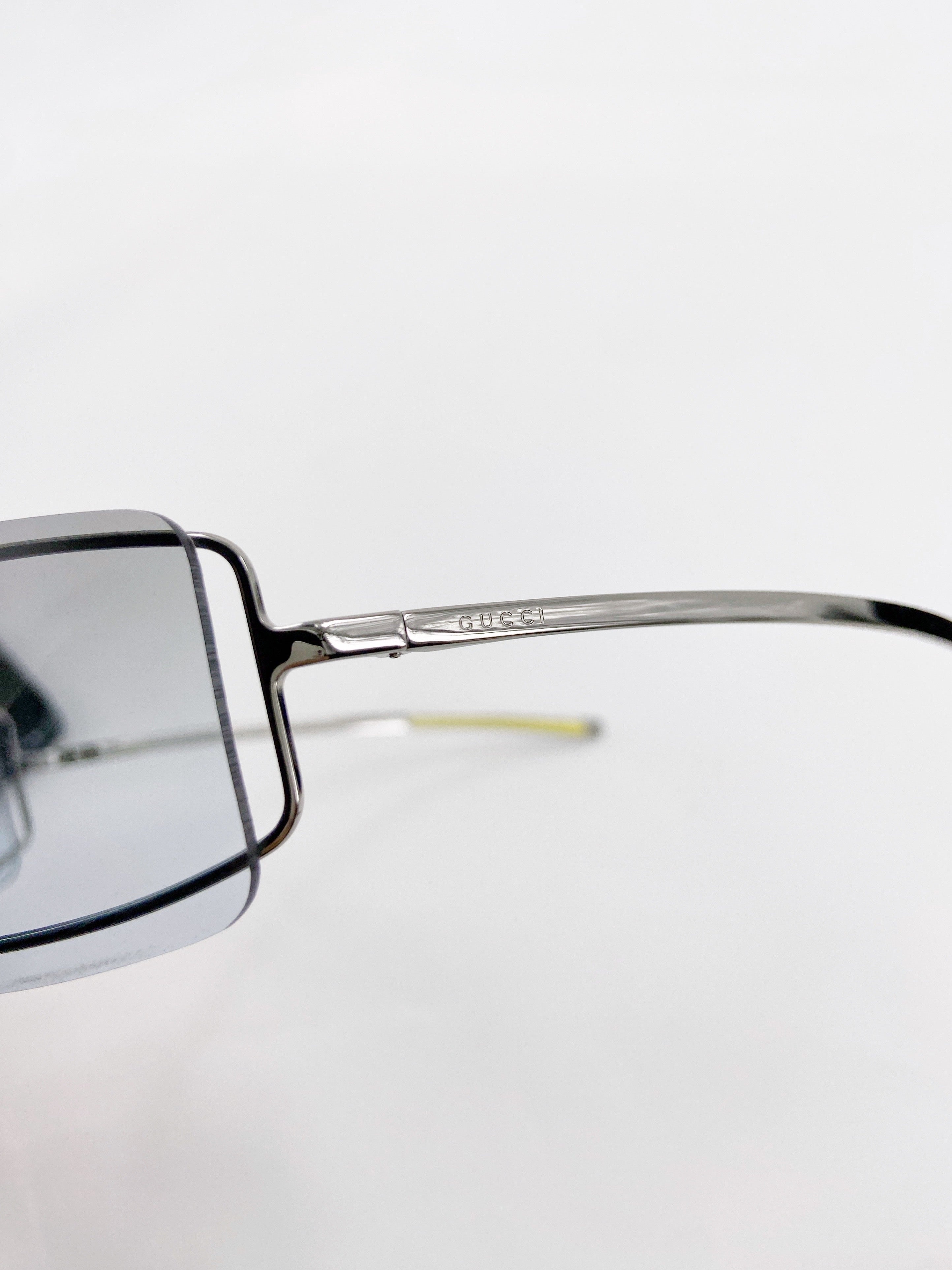 Gucci 2000s Tom Ford Blue Shield Sunglasses - 3