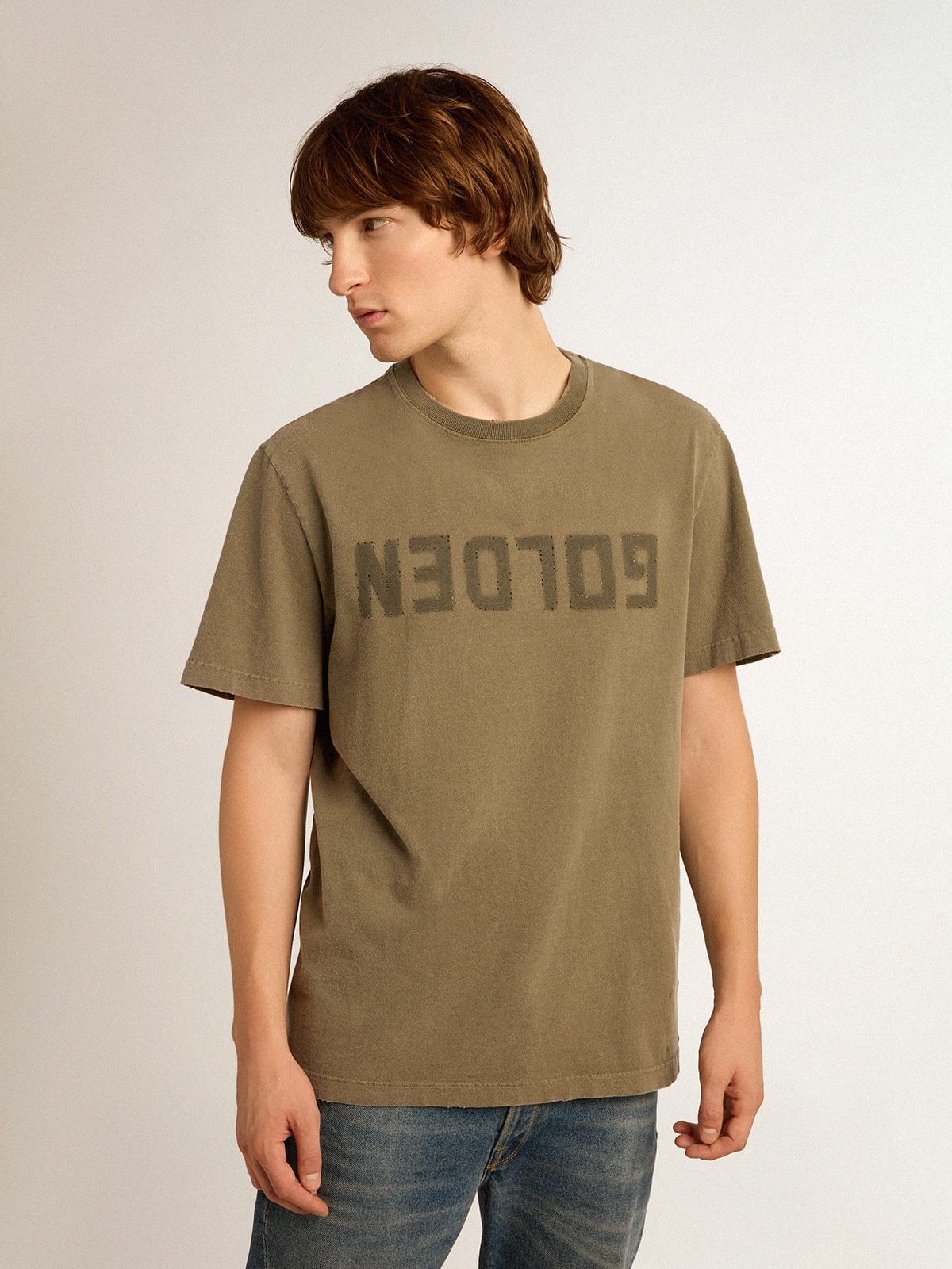 Men's olive green T-shirt with Golden lettering - 5