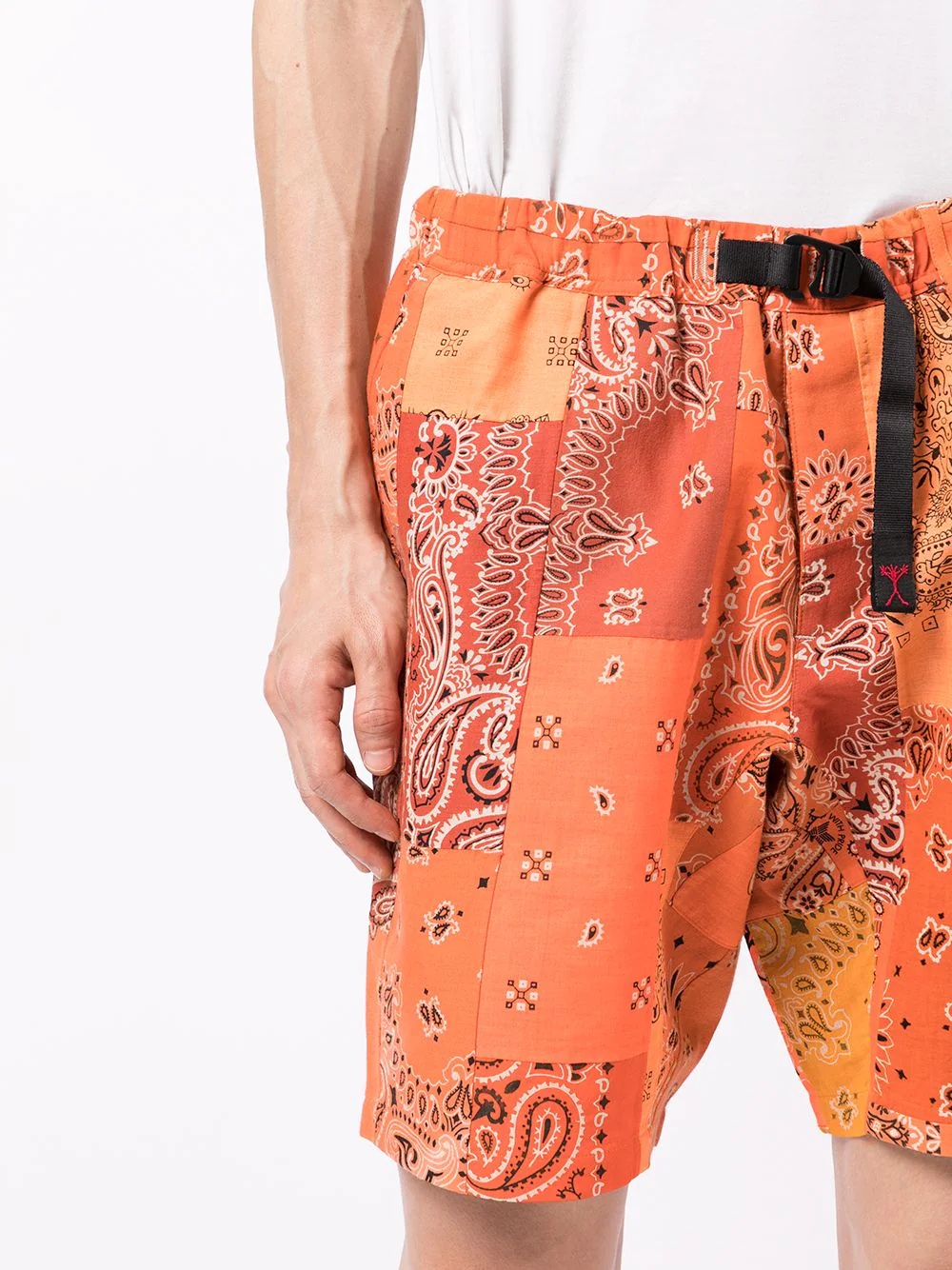 paisley-print buckle-fastening shorts - 5