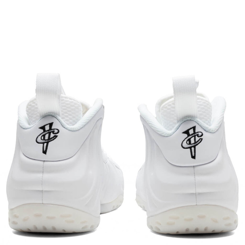 Nike AIR FOAMPOSITE ONE - TRIPLE WHITE outlook