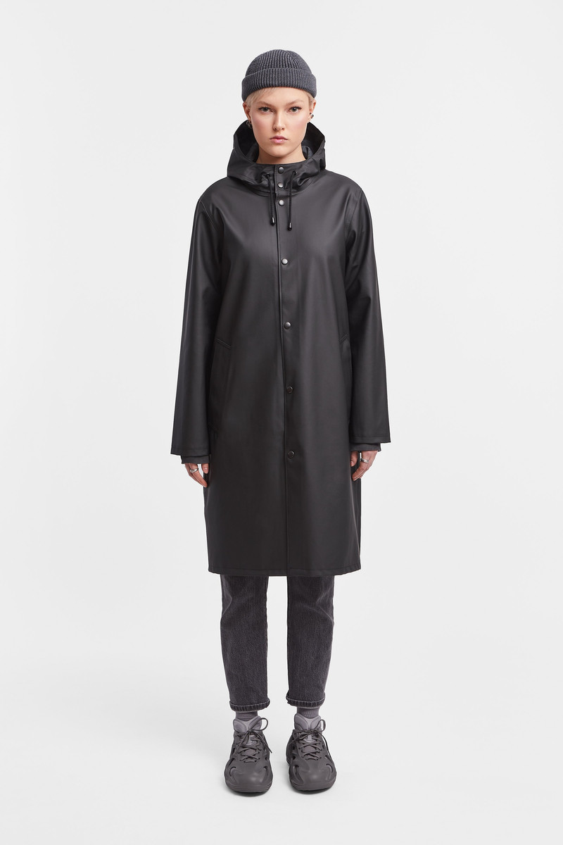 Stutterheim Stockholm Long Print Raincoat Black outlook