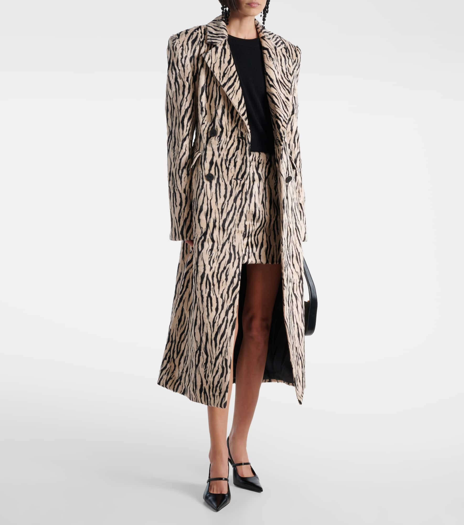 Printed double-breasted faux fur coat - 2