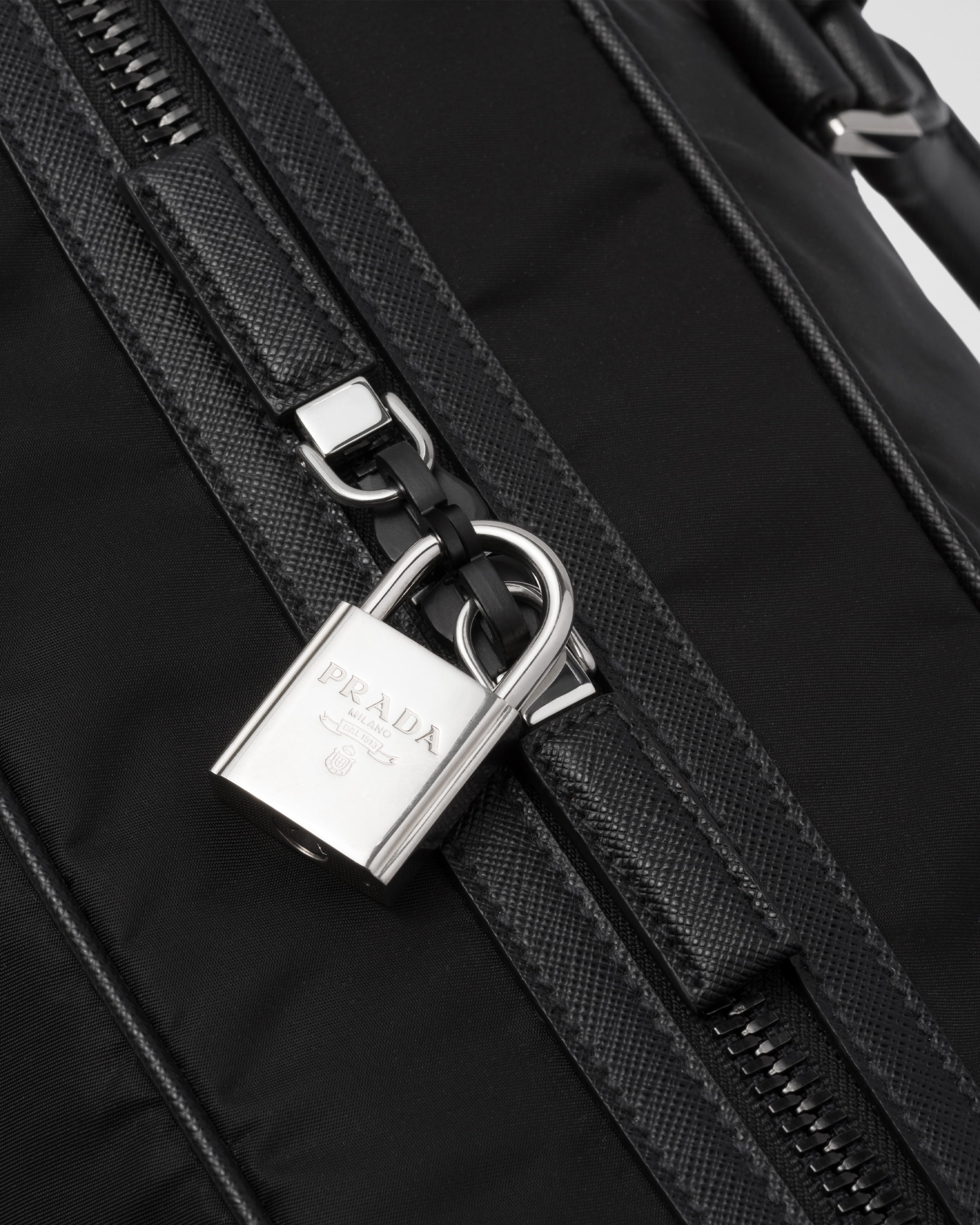 Re-Nylon and Saffiano leather duffel bag - 6