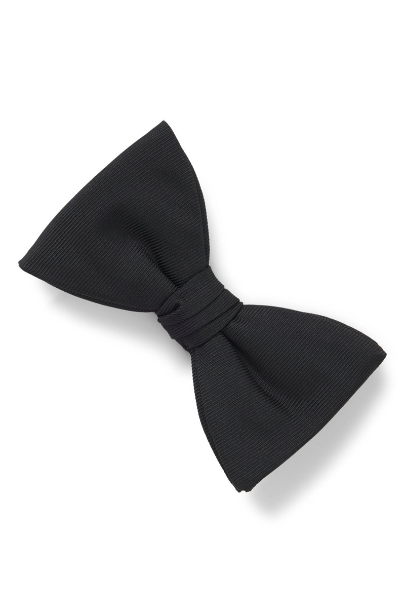 PRE-TIED BOW TIE IN A SILK BLEND 4