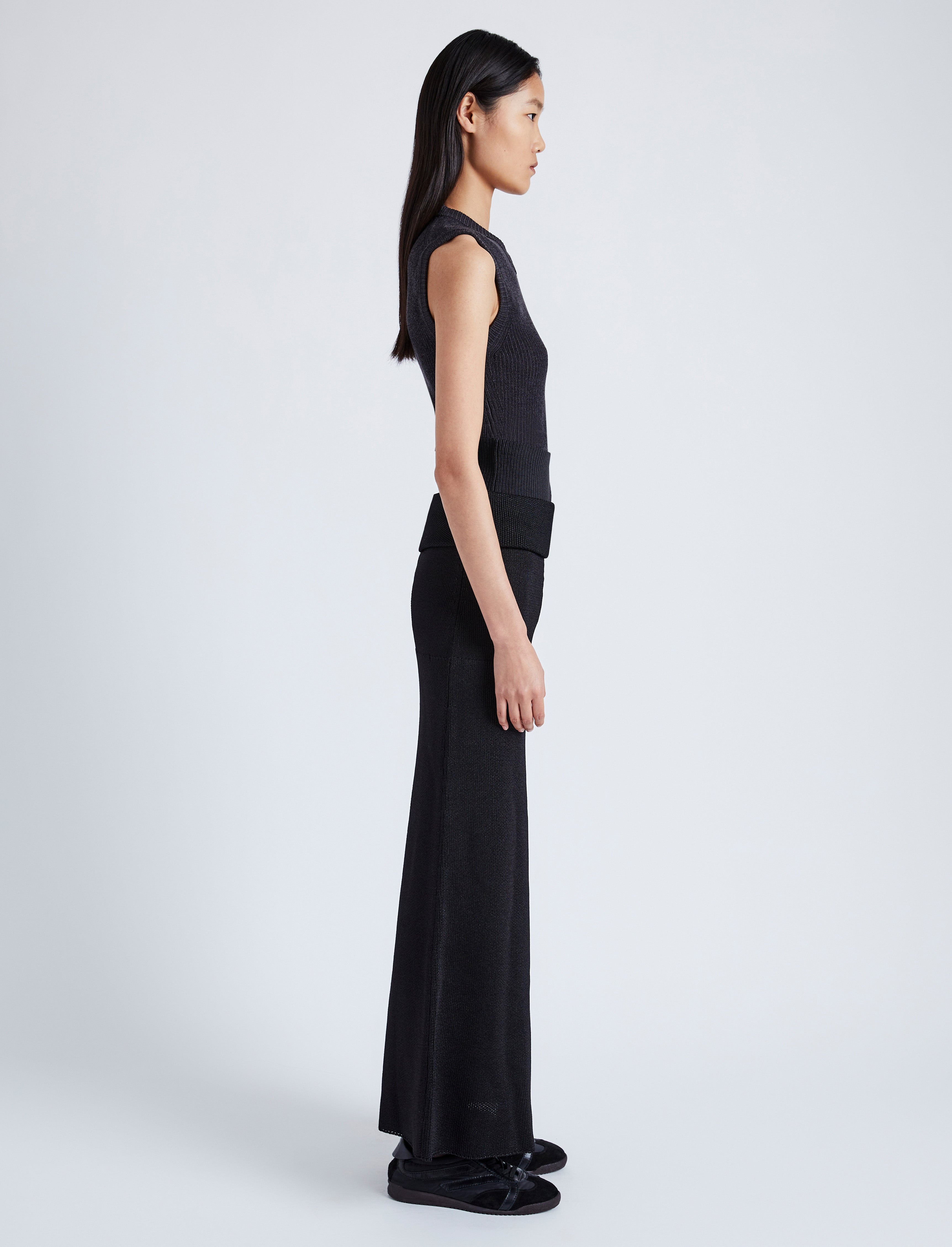 Cruz Vest in Midweight Viscose Rib - 6