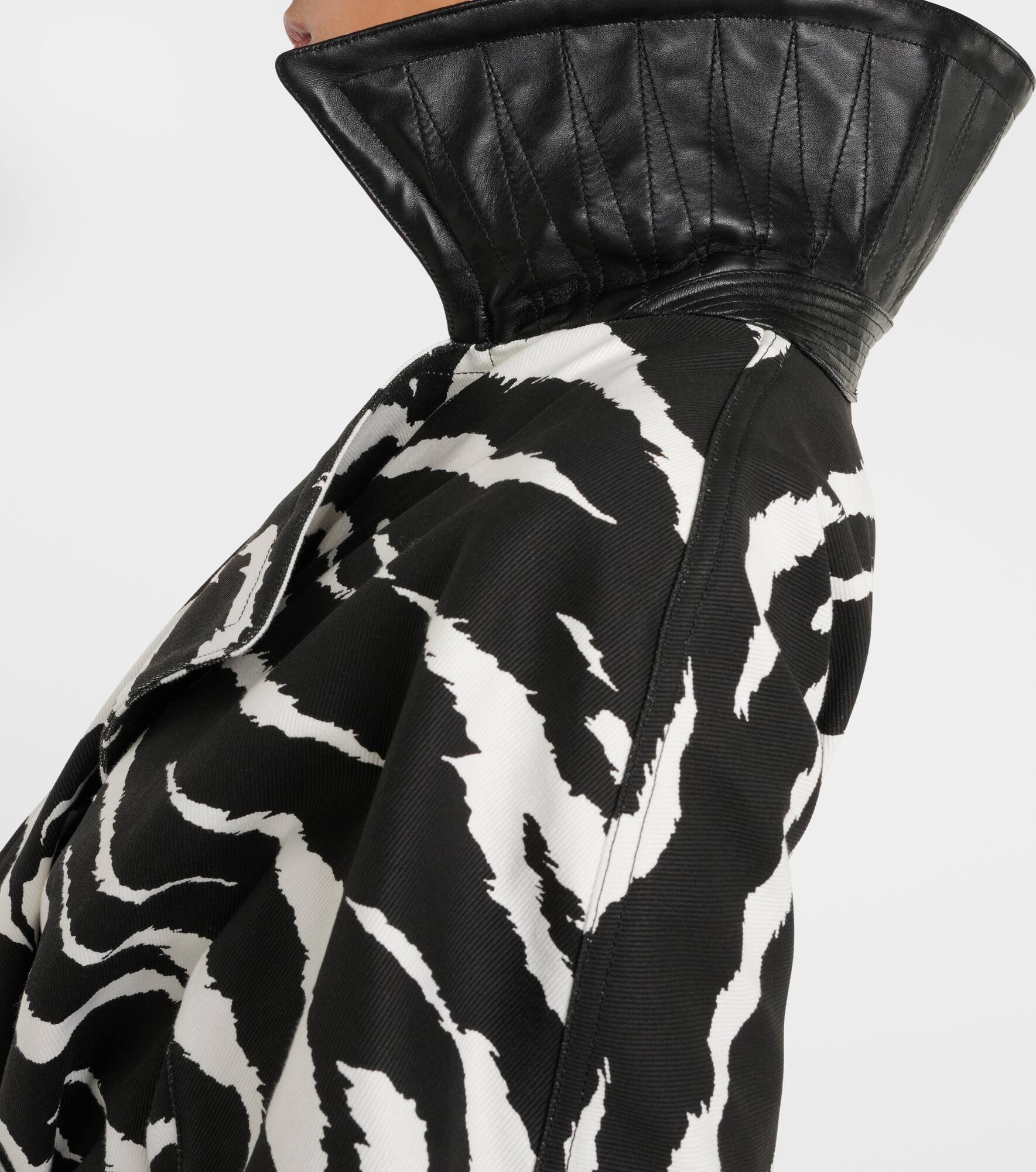 Zebra-print denim trench coat - 6