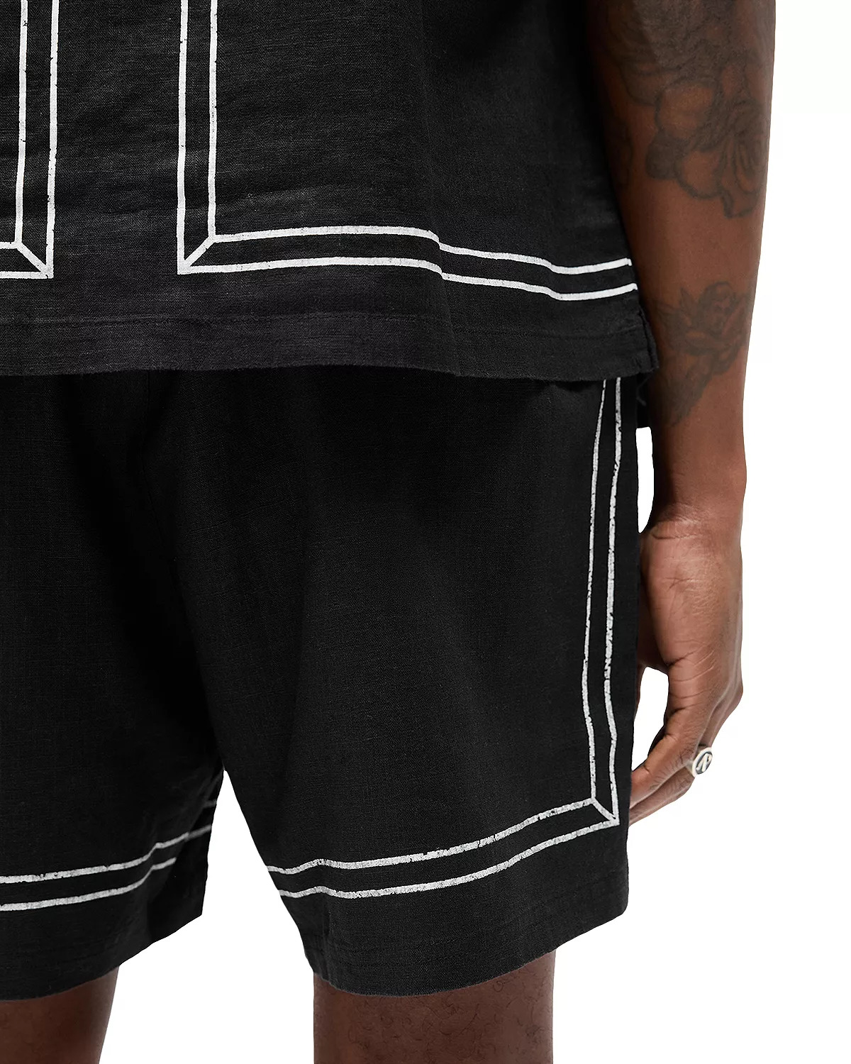 Border Shorts - 7