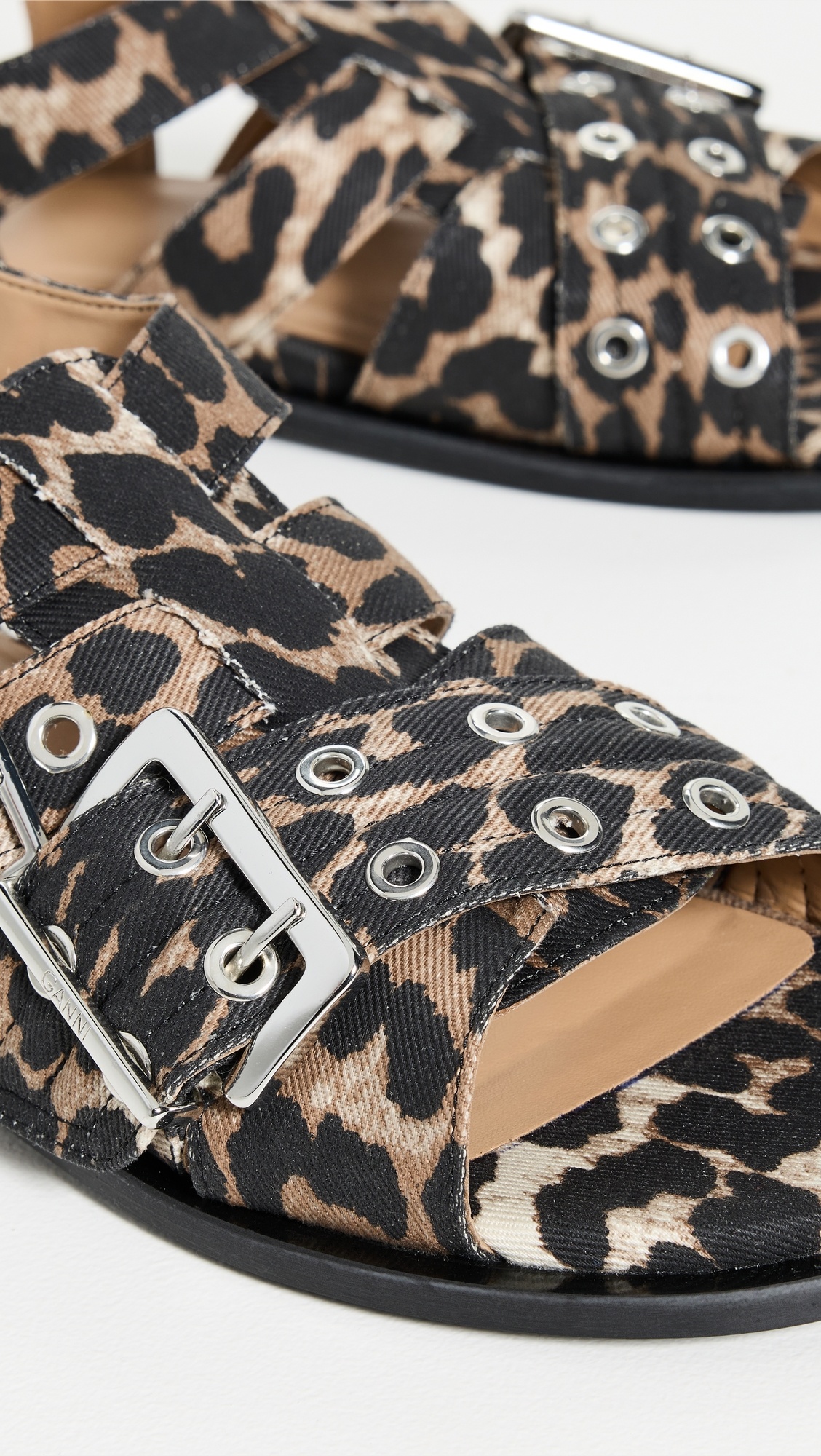 Feminine Buckle Flat Strap Sandals - 5
