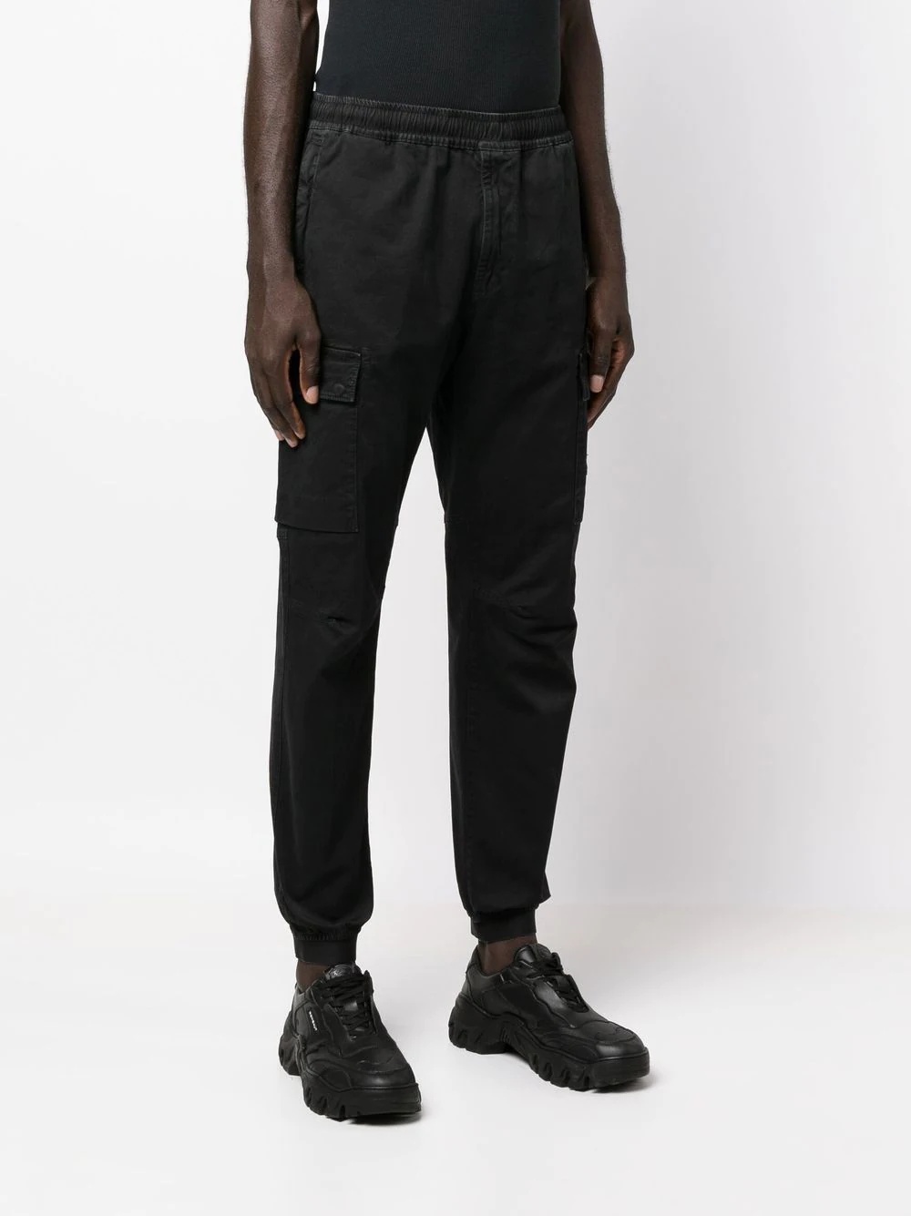 Compass-patch cargo trousers - 3