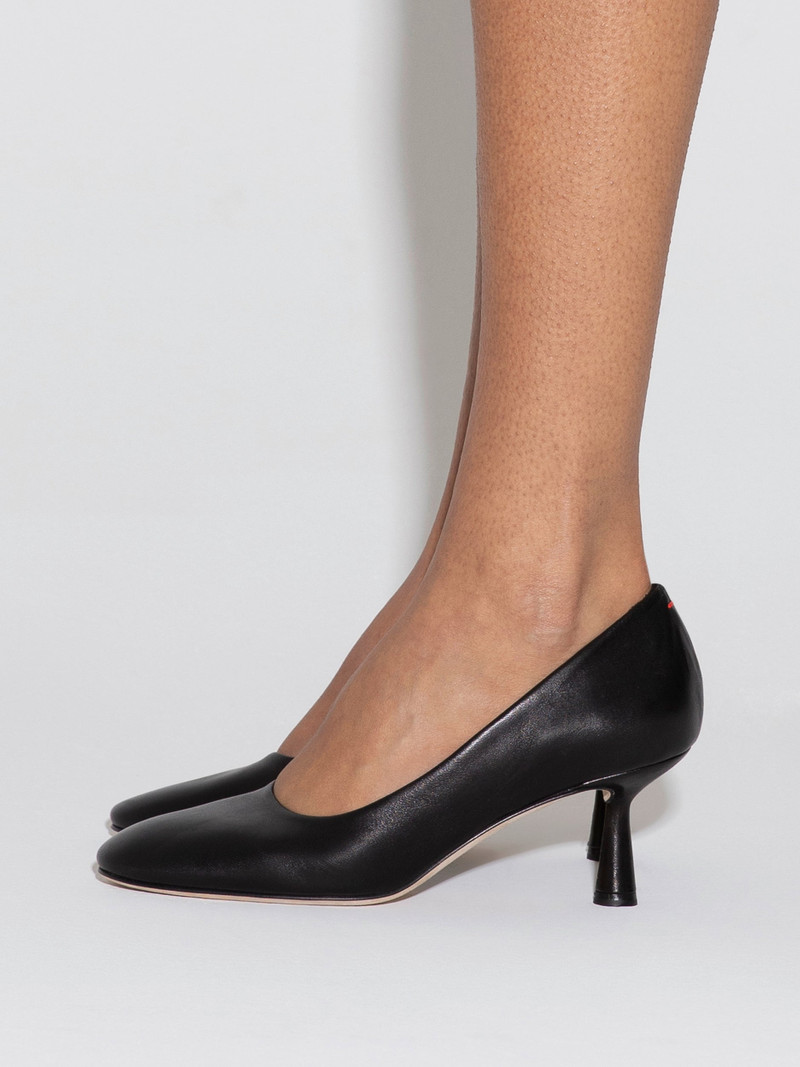 Giotta Round-Toe Pumps 6