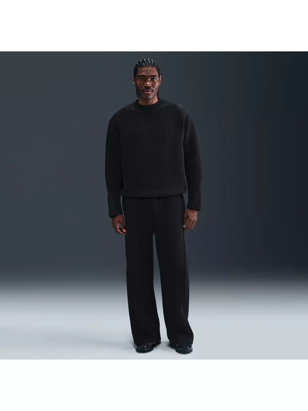 Men's Tech Fleece Loose Fit Crew -Black - 4