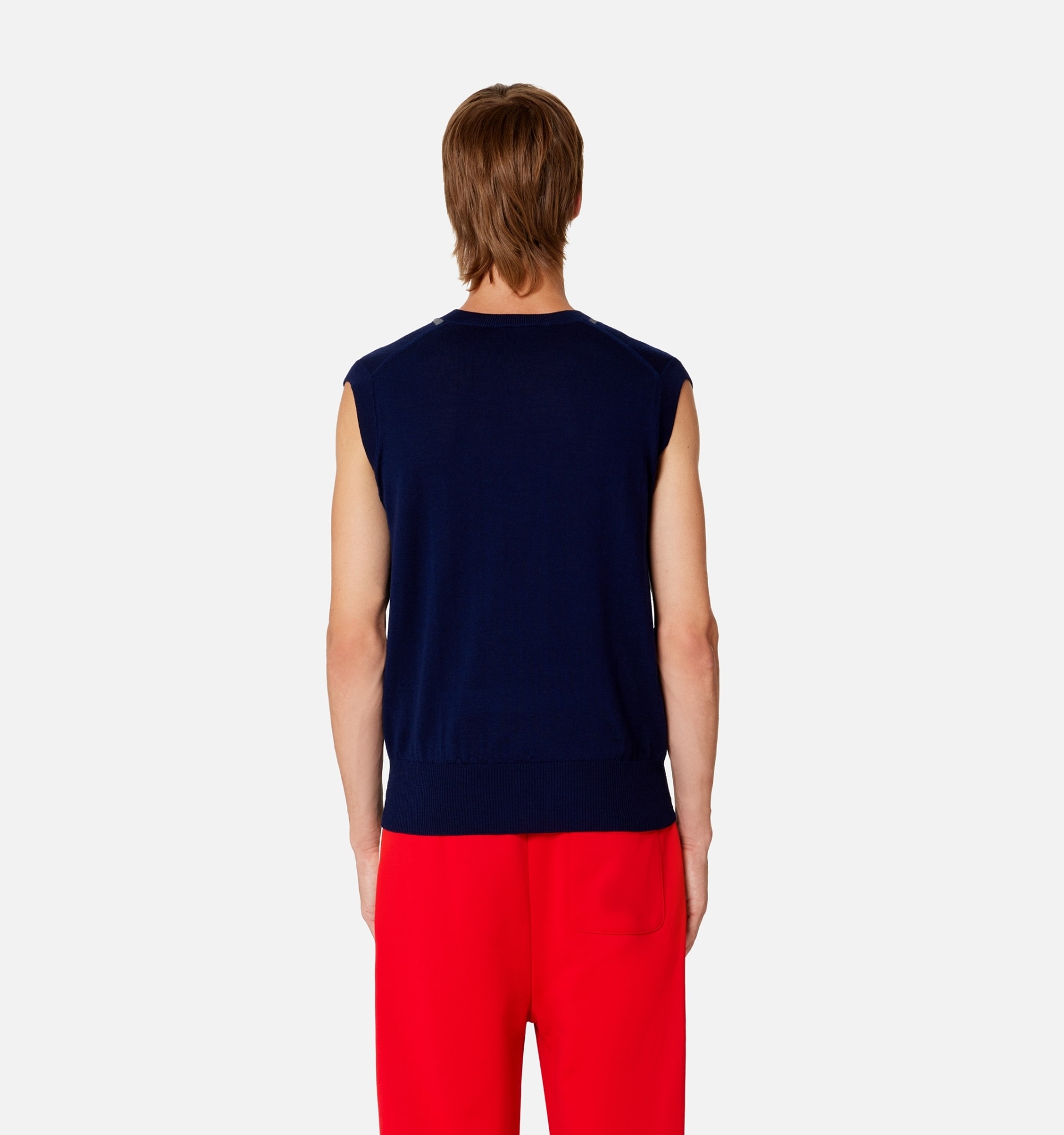 Sleeveless Argyle Sweater - 6