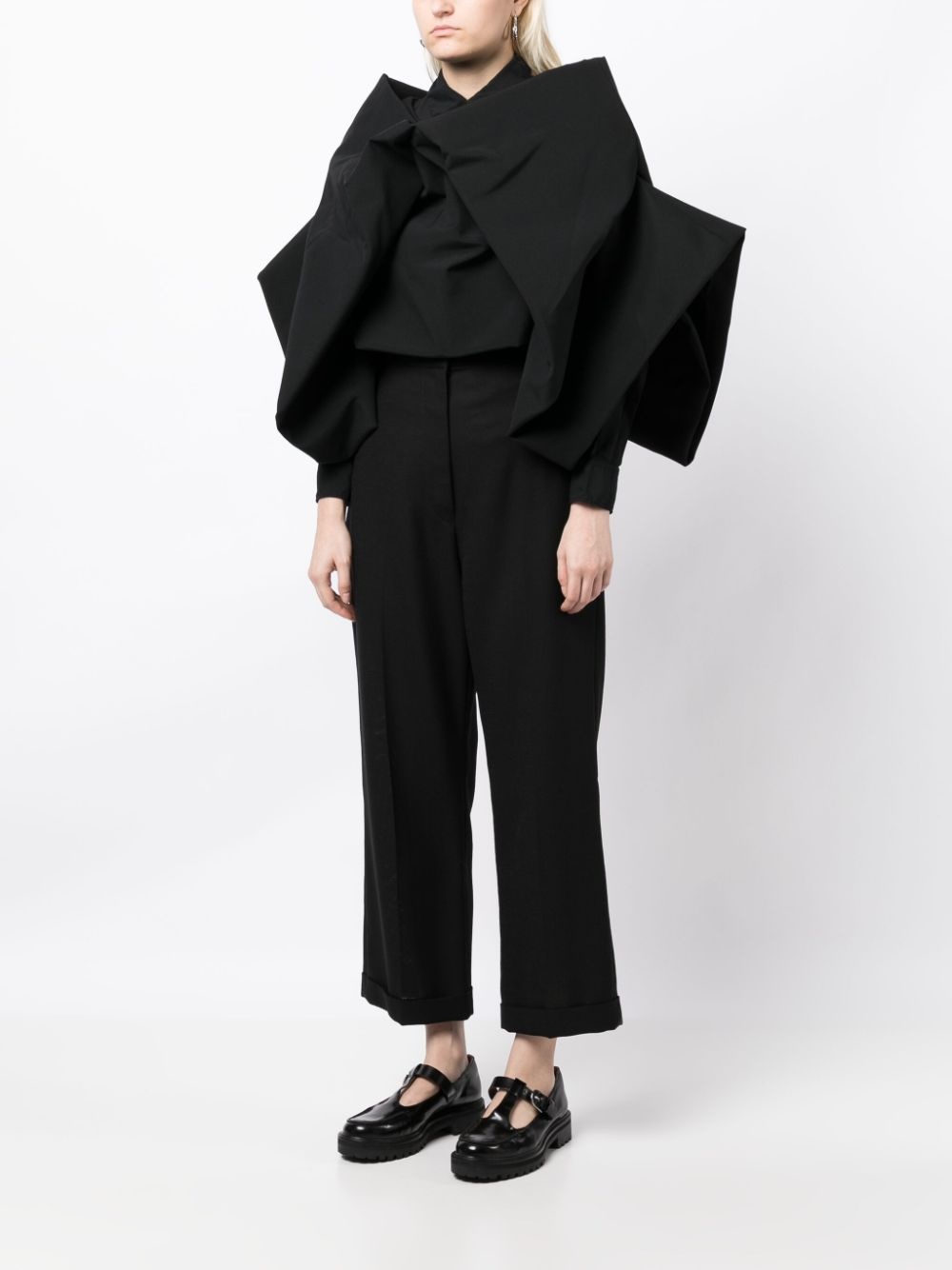 3D-detail layered wool top - 3