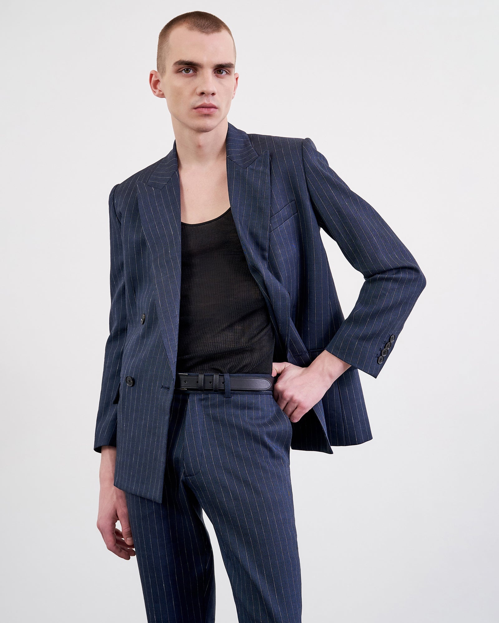 YANNIK PANT - 5