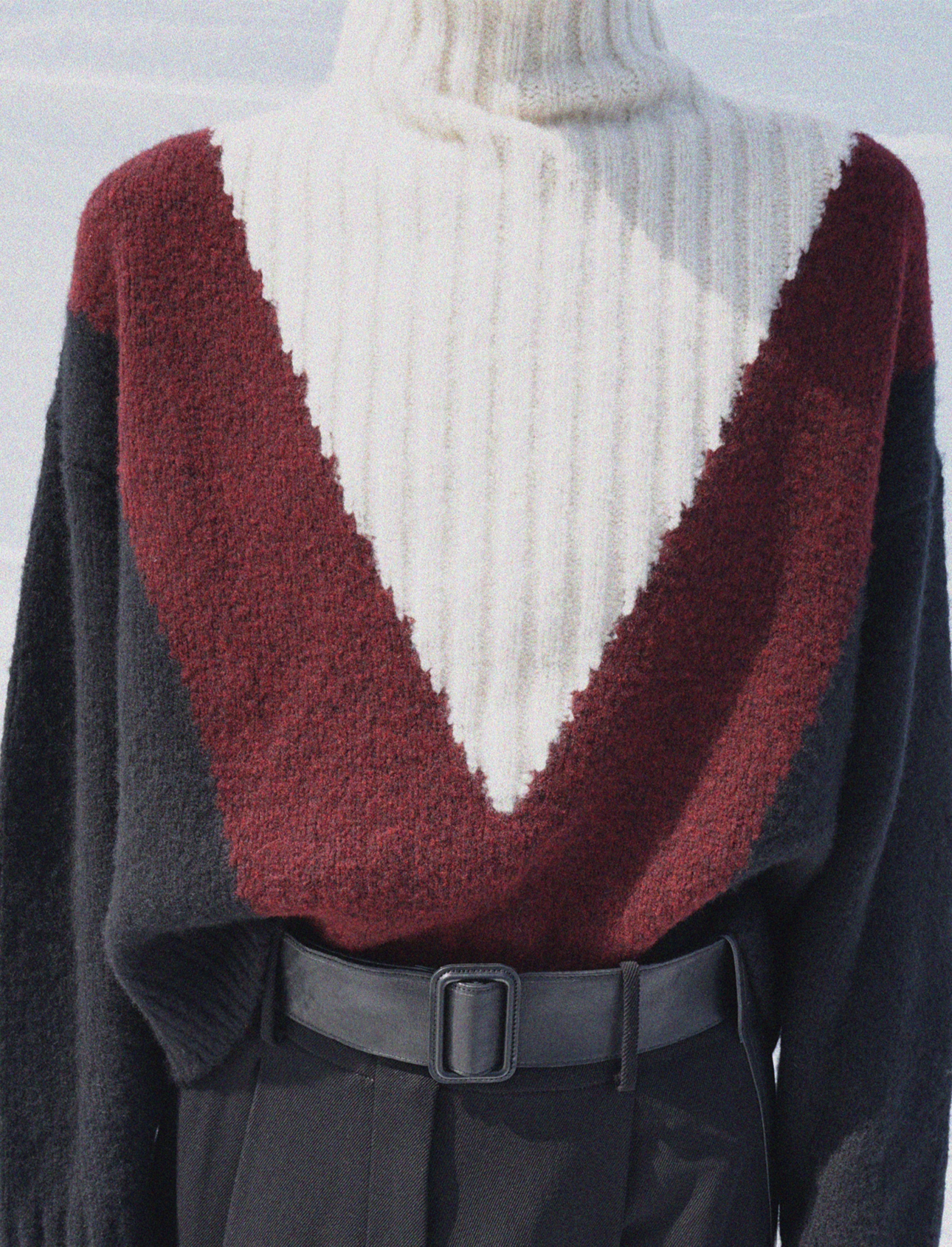 Alma Sweater in Graphic Intarsia - 2