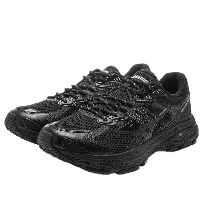 Mizuno Racer V2 'All Black' D1GH250604 - 2